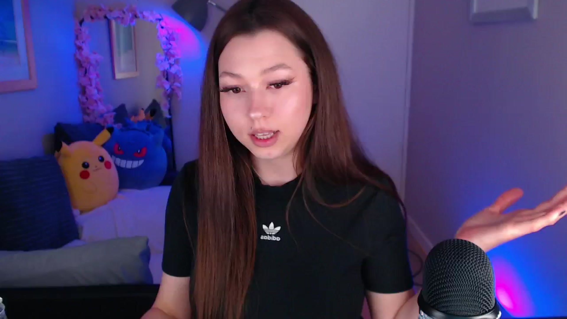 Gallery image thumbnail from AnnAngelx's myfreecams stream on, 06/05/2024, 19:17 image 9 of 20