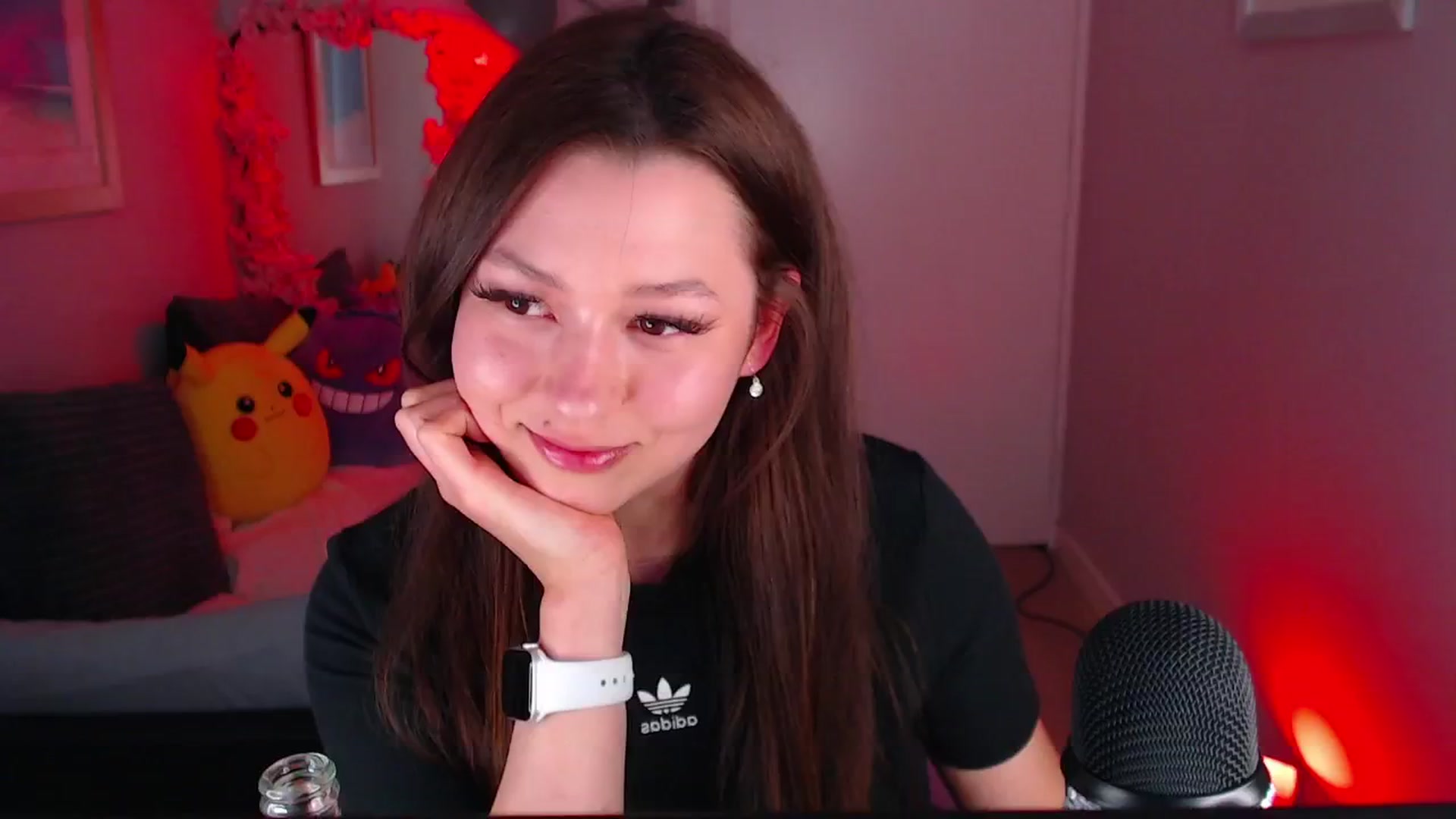 Gallery image thumbnail from AnnAngelx's myfreecams stream on, 06/05/2024, 19:17 image 17 of 20