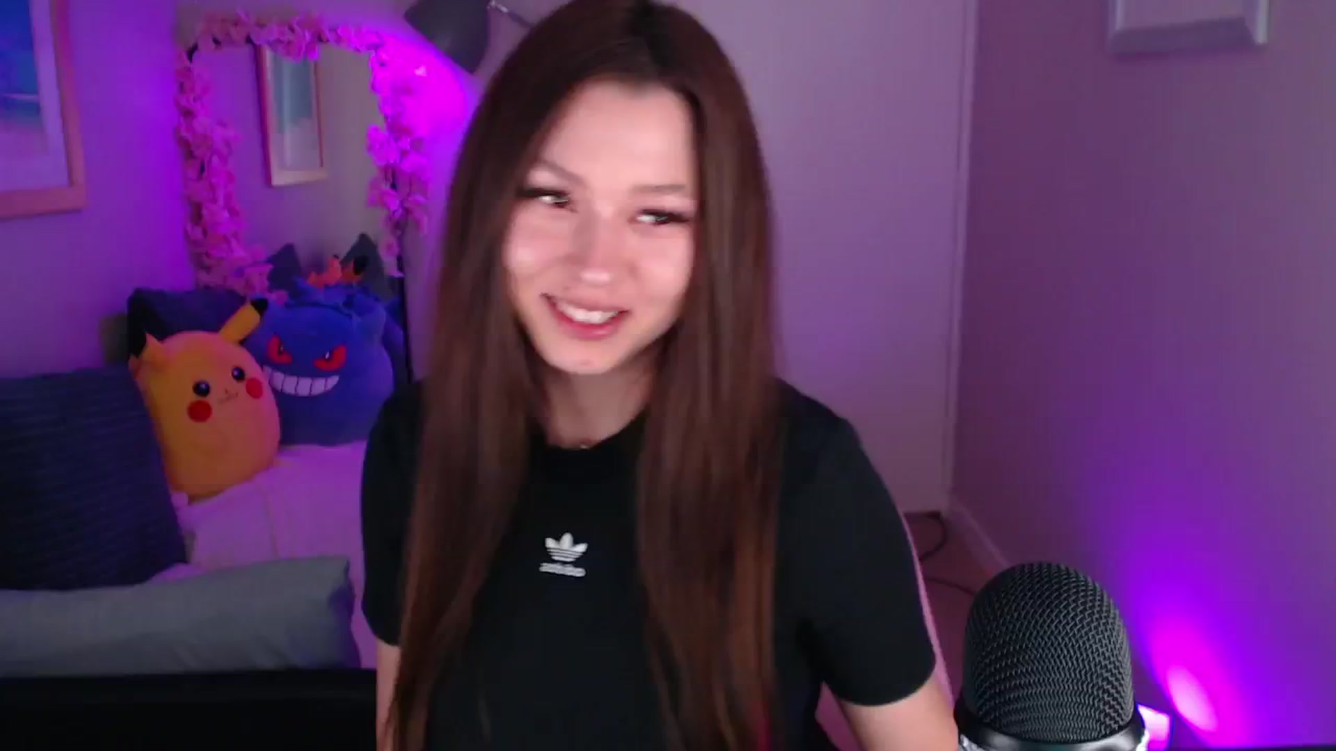 Gallery image thumbnail from AnnAngelx's myfreecams stream on, 06/05/2024, 19:17 image 13 of 20