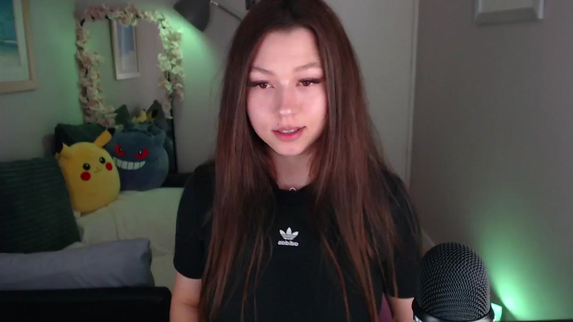 Gallery image thumbnail from AnnAngelx's myfreecams stream on, 06/05/2024, 19:17 image 11 of 20