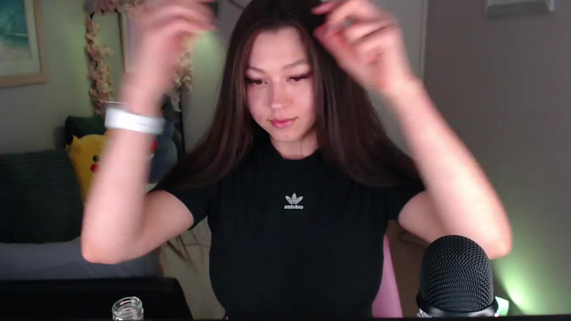 Gallery image thumbnail from AnnAngelx's myfreecams stream on, 06/05/2024, 19:17 image 16 of 20