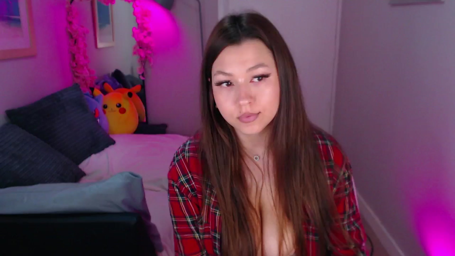 Gallery image thumbnail from AnnAngelx's myfreecams stream on, 06/09/2024, 22:32 image 5 of 20