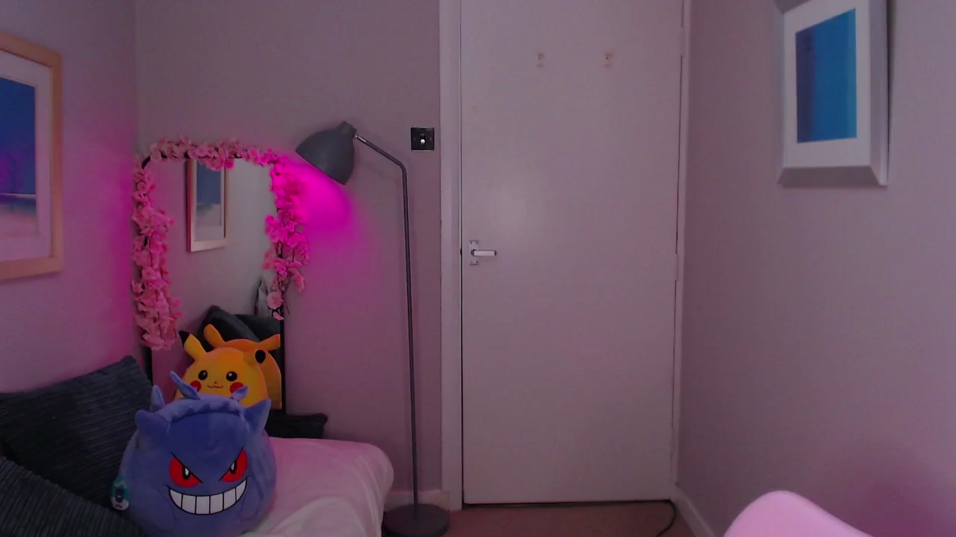 Gallery image thumbnail from AnnAngelx's myfreecams stream on, 06/10/2024, 23:11 image 10 of 20