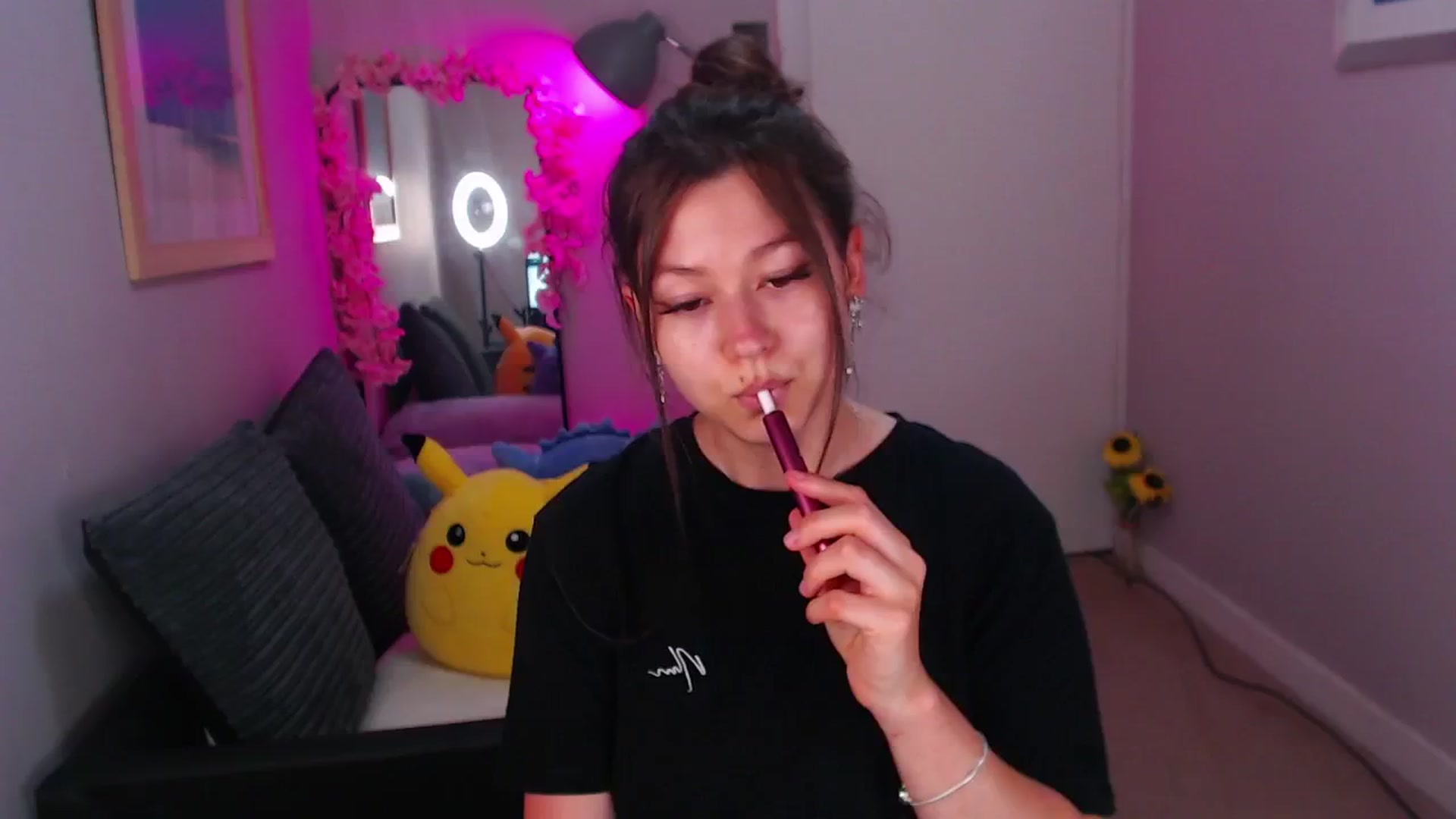 Gallery image thumbnail from AnnAngelx's myfreecams stream on, 06/25/2024, 22:00 image 4 of 20