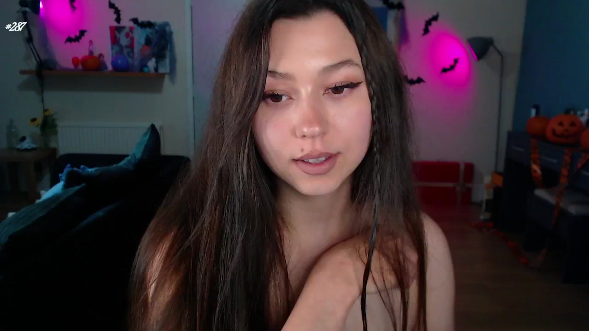 Gallery image thumbnail from AnnAngelx's myfreecams stream on, 10/02/2024, 21:18 image 15 of 20