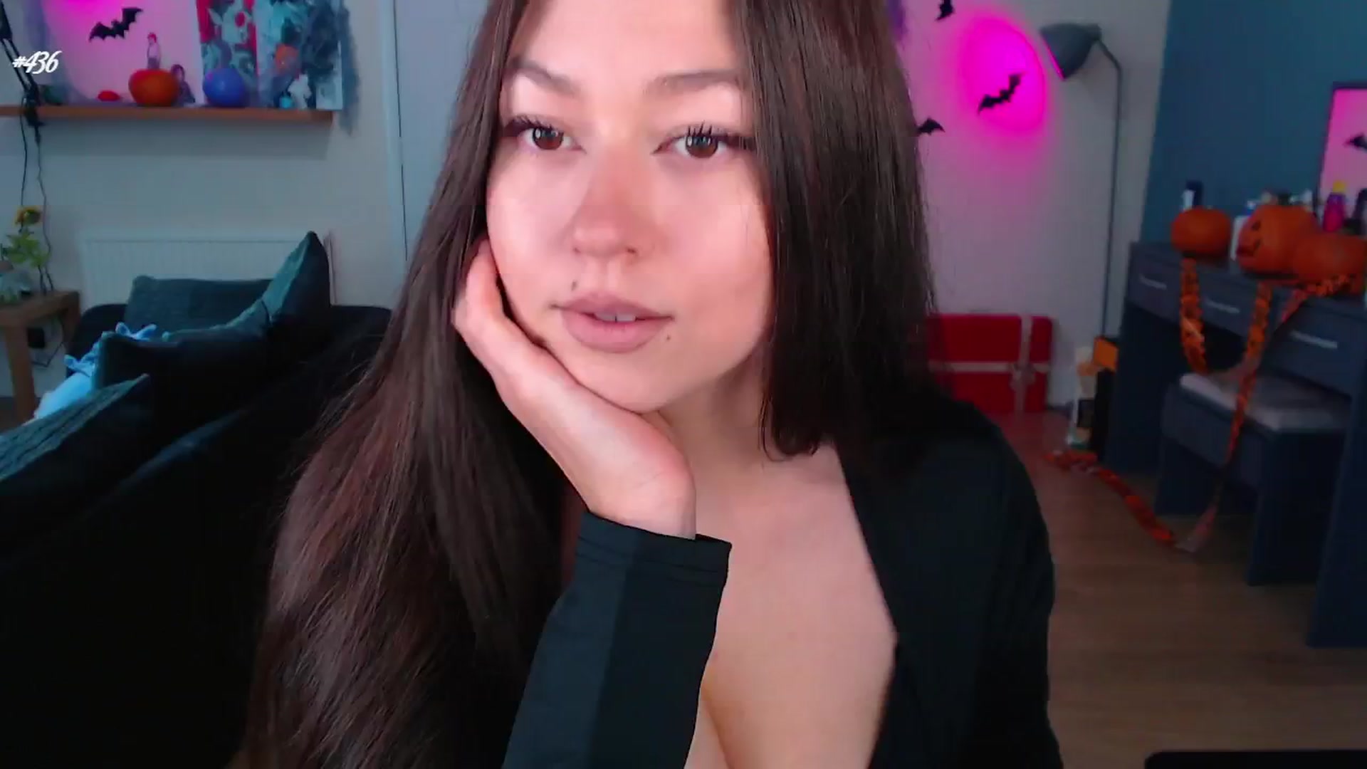 Gallery image thumbnail from AnnAngelx's myfreecams stream on, 10/03/2024, 13:06 image 6 of 20