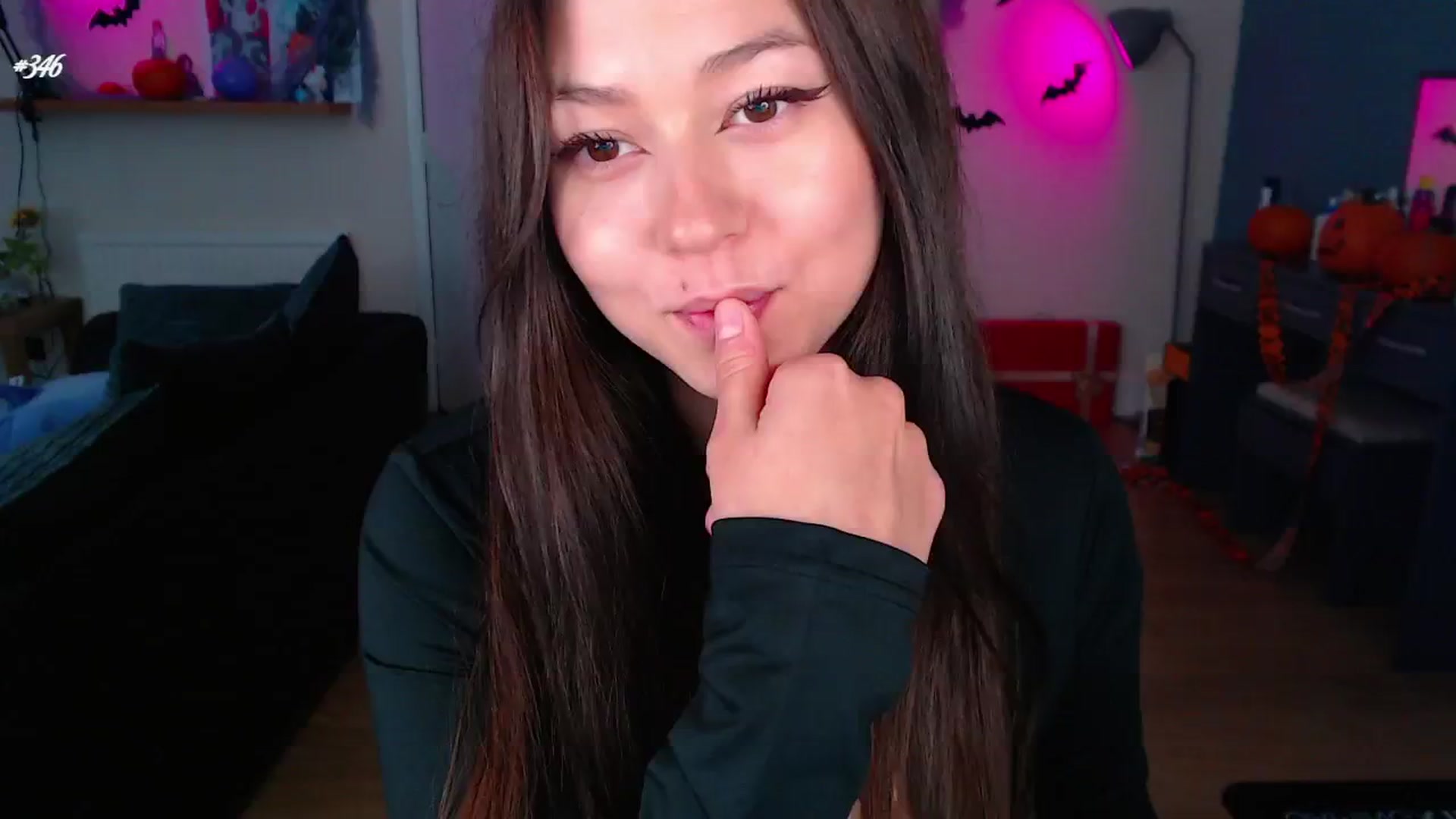 Gallery image thumbnail from AnnAngelx's myfreecams stream on, 10/03/2024, 15:12 image 10 of 20