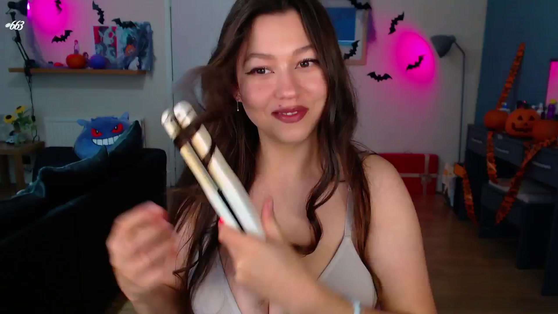 Gallery image thumbnail from AnnAngelx's myfreecams stream on, 10/07/2024, 15:43 image 12 of 20