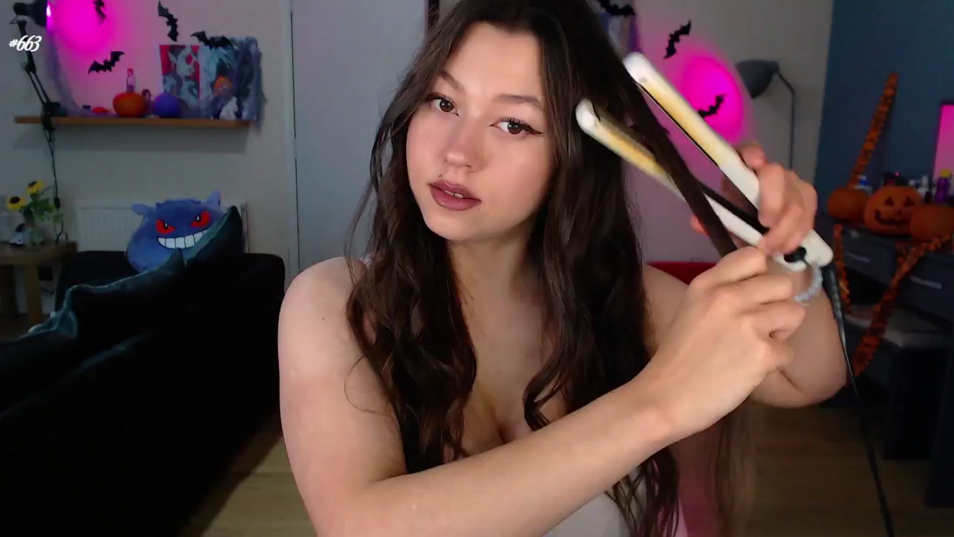 Gallery image thumbnail from AnnAngelx's myfreecams stream on, 10/07/2024, 15:43 image 13 of 20