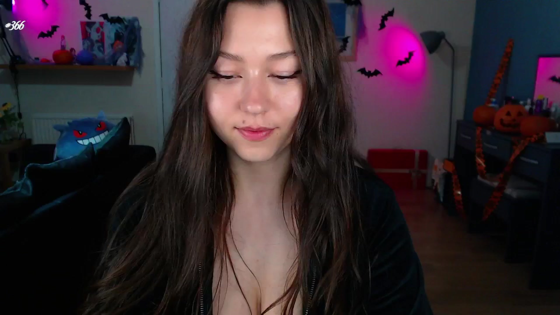 Gallery image thumbnail from AnnAngelx's myfreecams stream on, 10/07/2024, 21:24 image 20 of 20