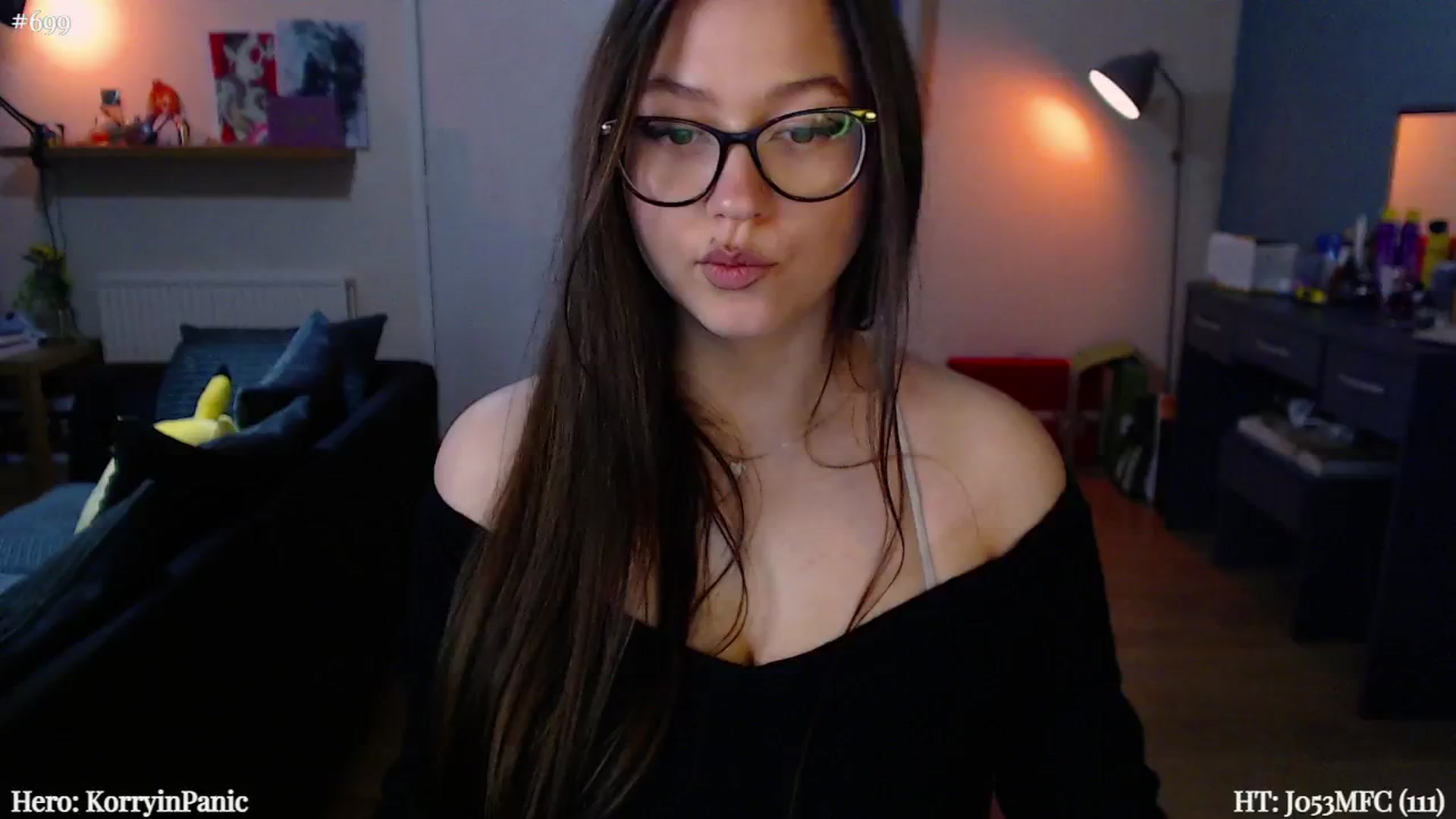 Gallery image thumbnail from AnnAngelx's myfreecams stream on, 11/28/2024, 21:31 image 19 of 20