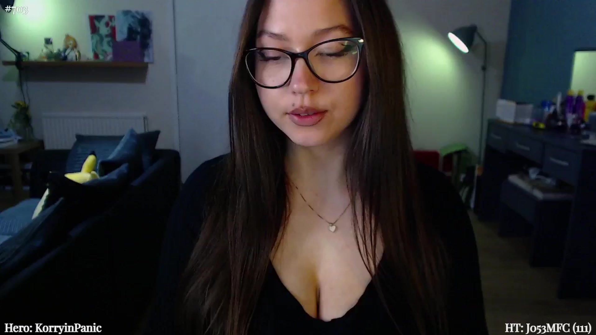 Gallery image thumbnail from AnnAngelx's myfreecams stream on, 11/28/2024, 21:31 image 17 of 20
