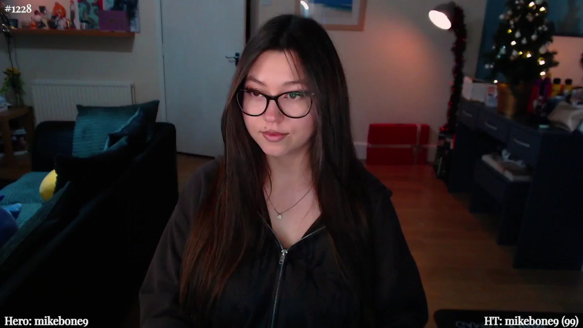 Gallery image thumbnail from AnnAngelx's myfreecams stream on, 12/05/2024, 20:17 image 15 of 20