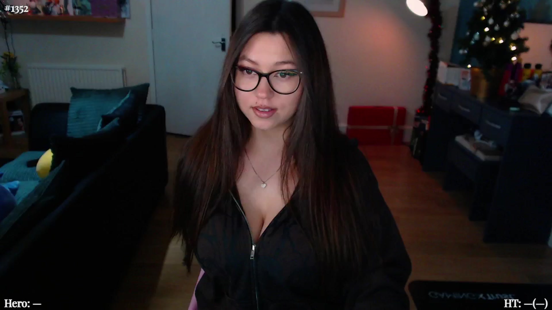 Gallery image thumbnail from AnnAngelx's myfreecams stream on, 12/05/2024, 20:17 image 2 of 20