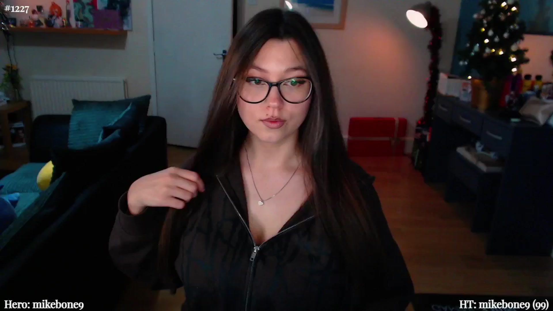 Gallery image thumbnail from AnnAngelx's myfreecams stream on, 12/05/2024, 20:17 image 13 of 20