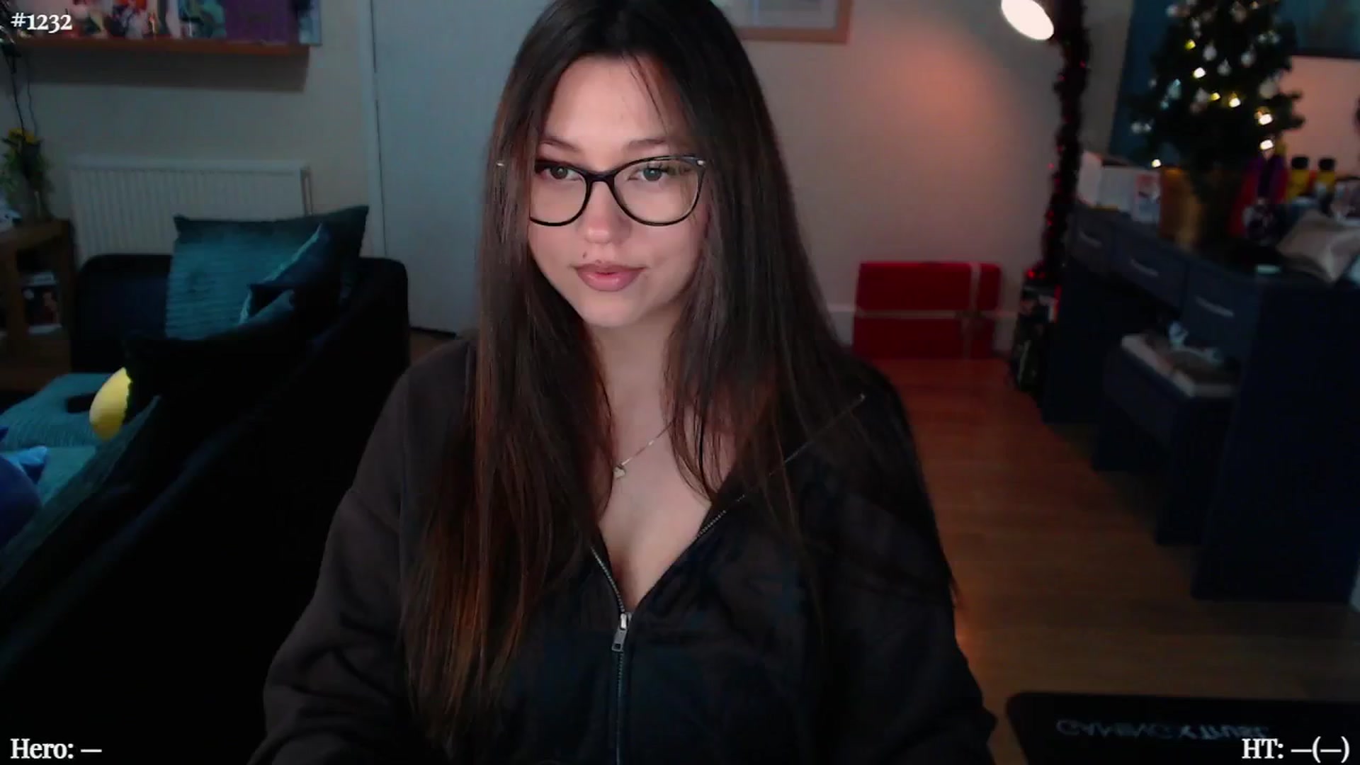 Gallery image thumbnail from AnnAngelx's myfreecams stream on, 12/05/2024, 20:17 image 4 of 20