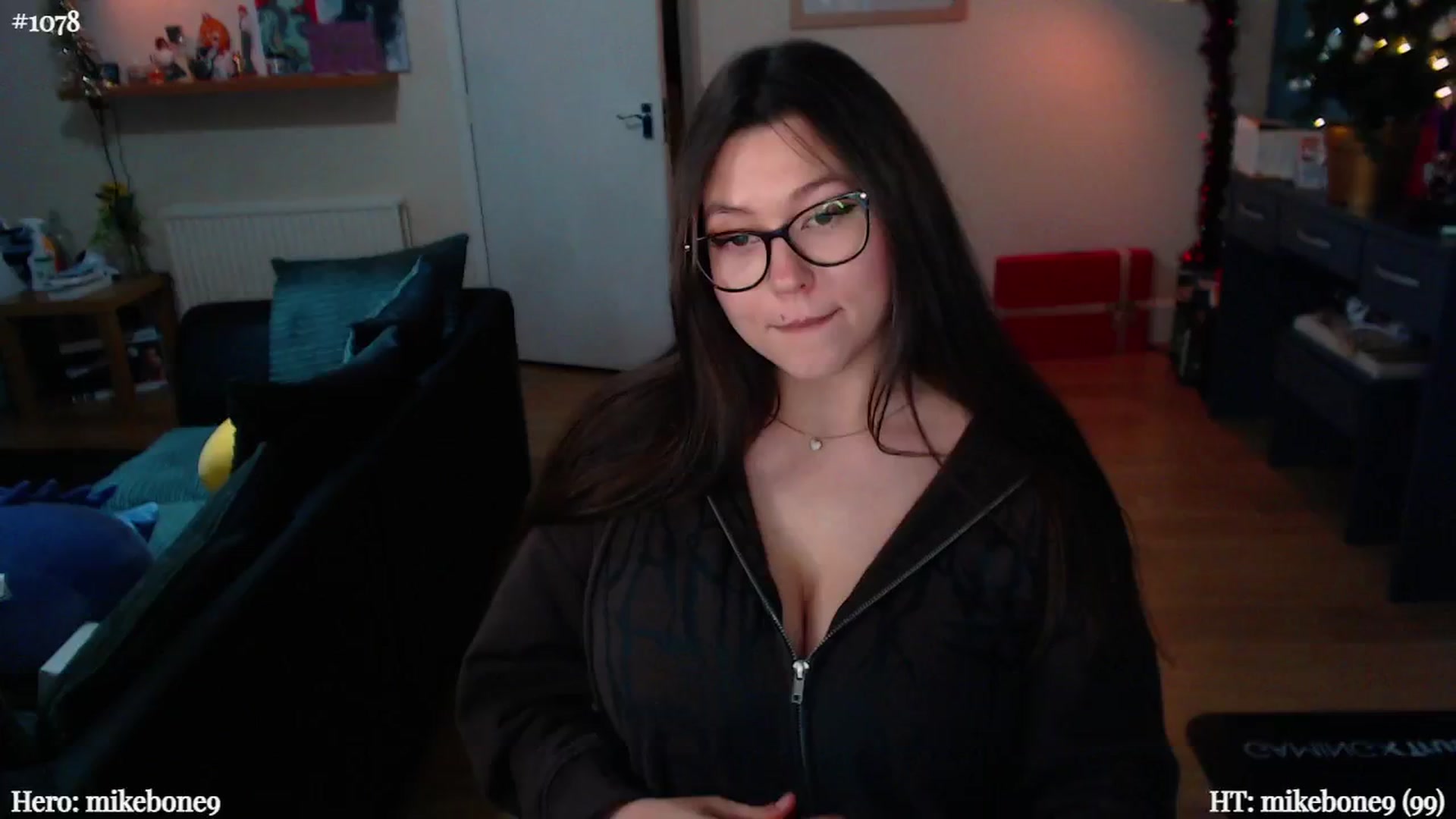 Gallery image thumbnail from AnnAngelx's myfreecams stream on, 12/05/2024, 21:48 image 11 of 20