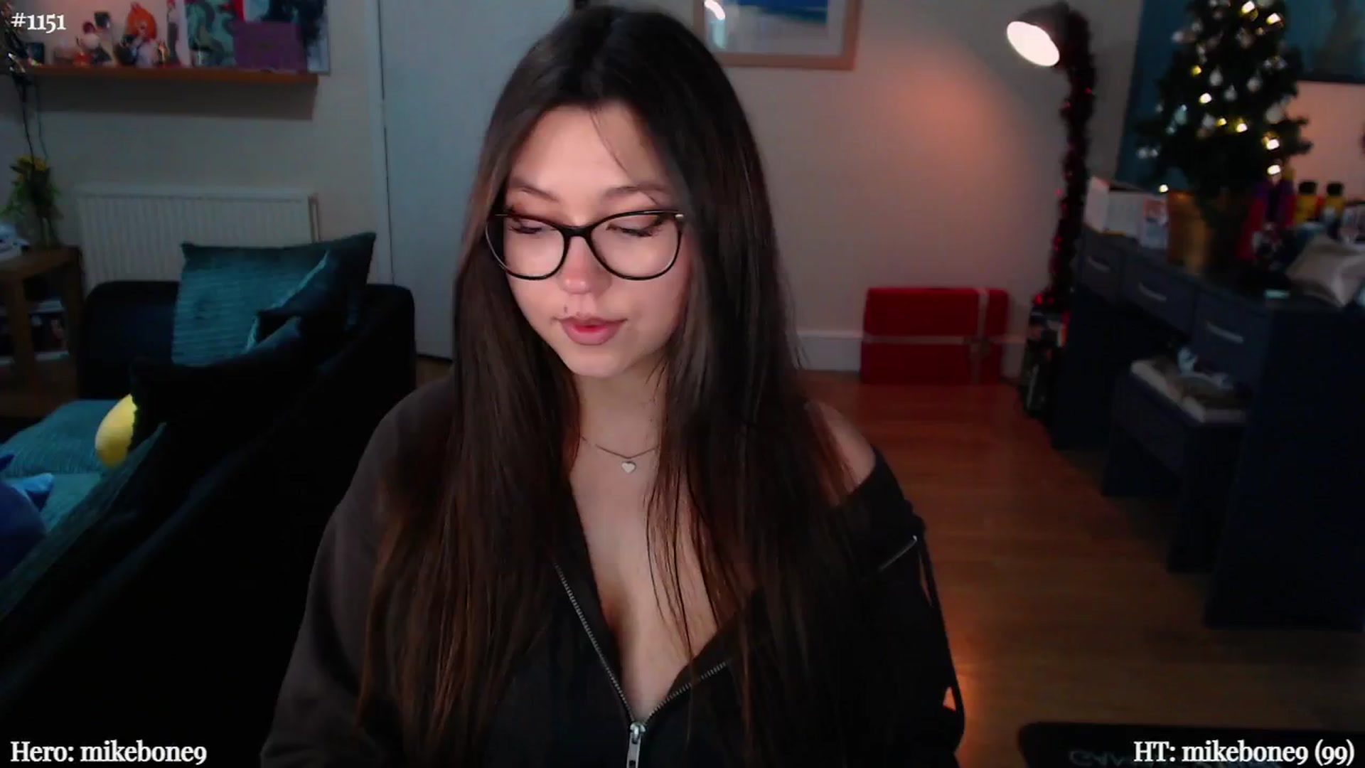 Gallery image thumbnail from AnnAngelx's myfreecams stream on, 12/05/2024, 21:48 image 6 of 20