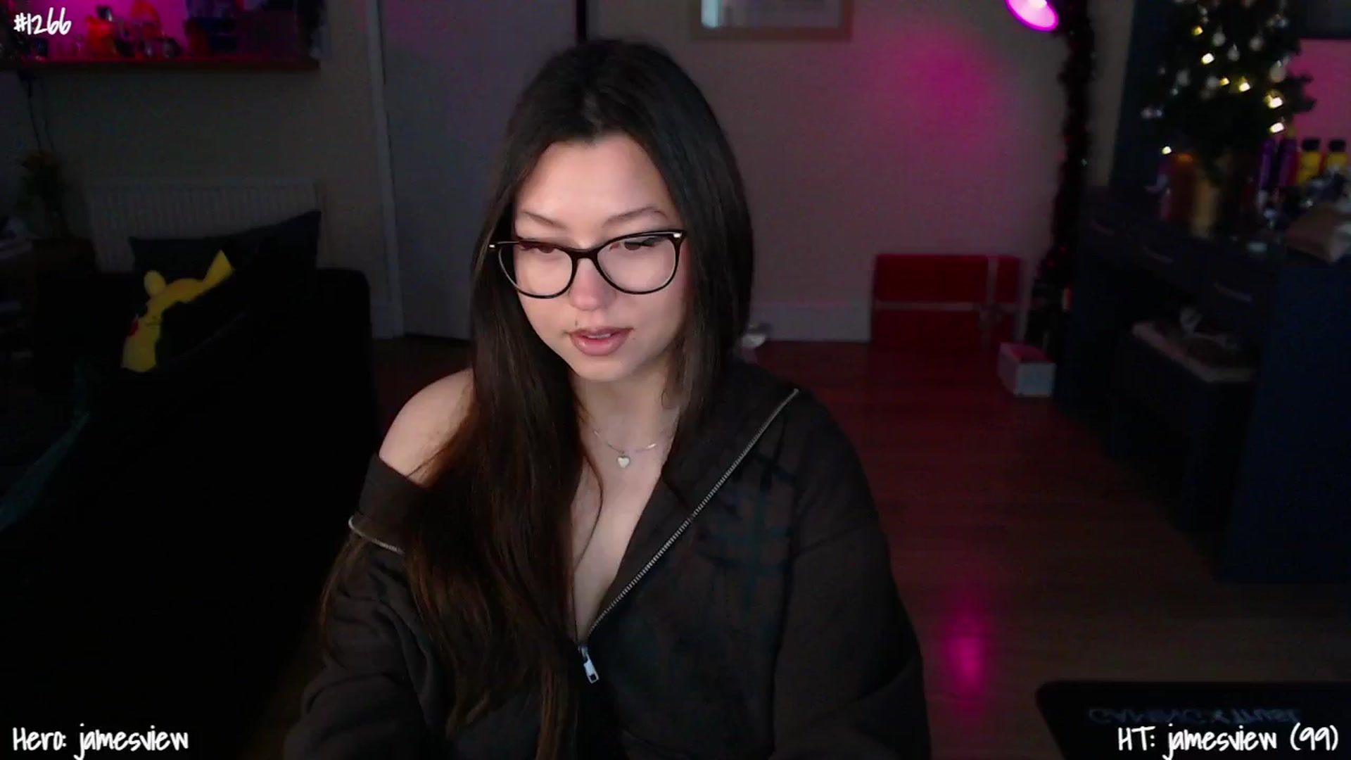 Gallery image thumbnail from AnnAngelx's myfreecams stream on, 12/10/2024, 15:13 image 10 of 20