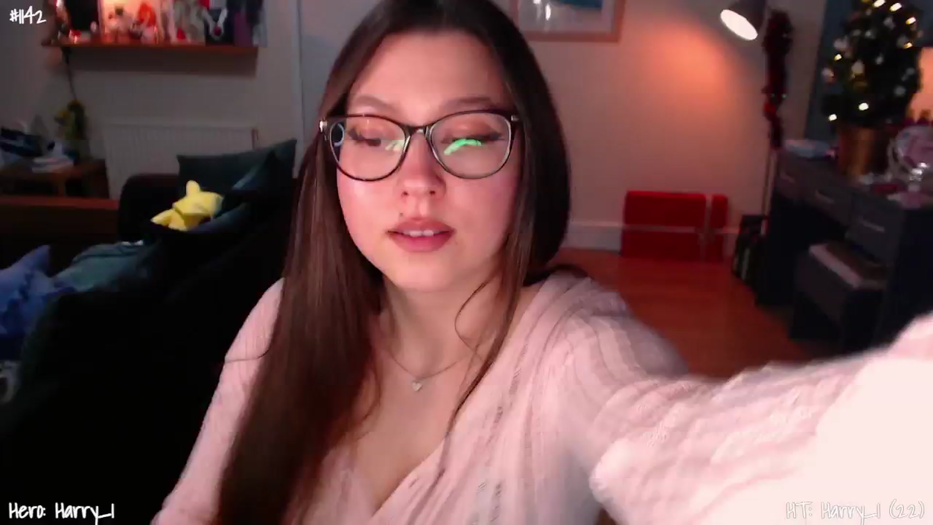 Gallery image thumbnail from AnnAngelx's myfreecams stream on, 12/18/2024, 22:20 image 7 of 20