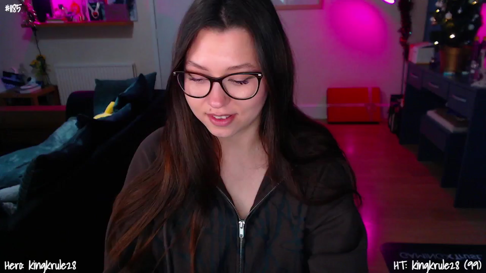 Gallery image thumbnail from AnnAngelx's myfreecams stream on, 12/19/2024, 21:55 image 7 of 20