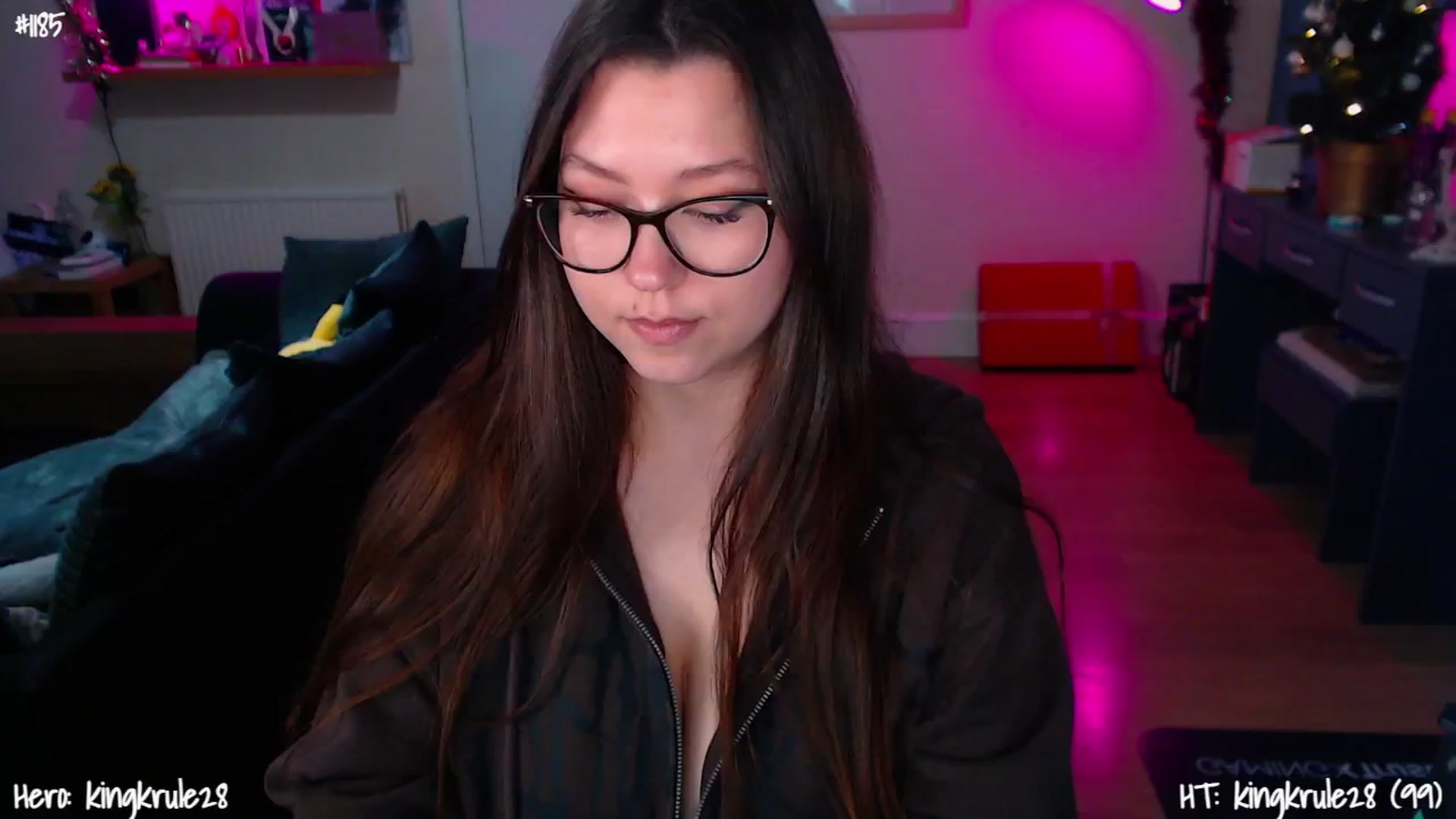 Gallery image thumbnail from AnnAngelx's myfreecams stream on, 12/19/2024, 21:55 image 14 of 20
