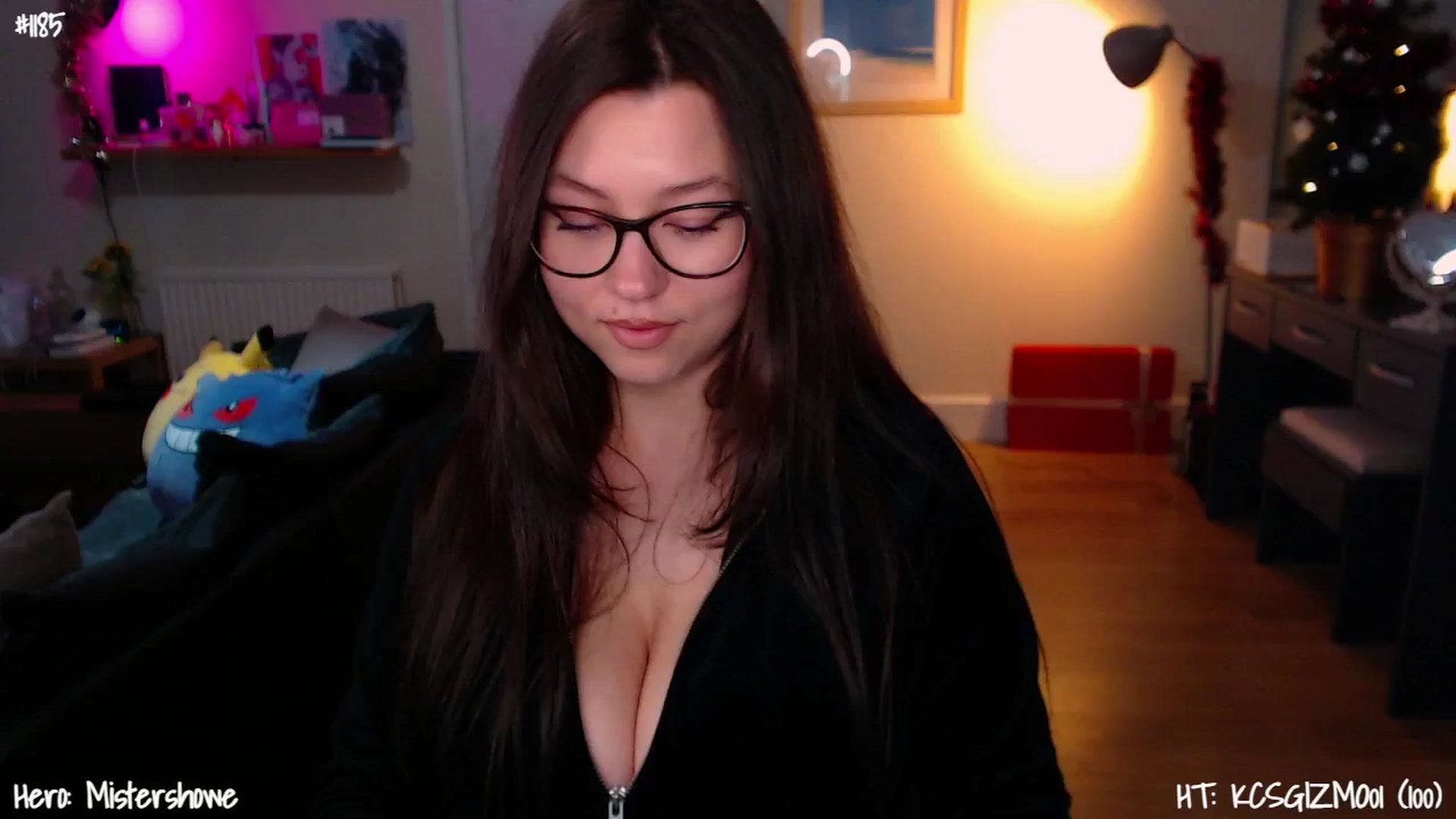 Gallery image thumbnail from AnnAngelx's myfreecams stream on, 12/31/2024, 18:03 image 6 of 20