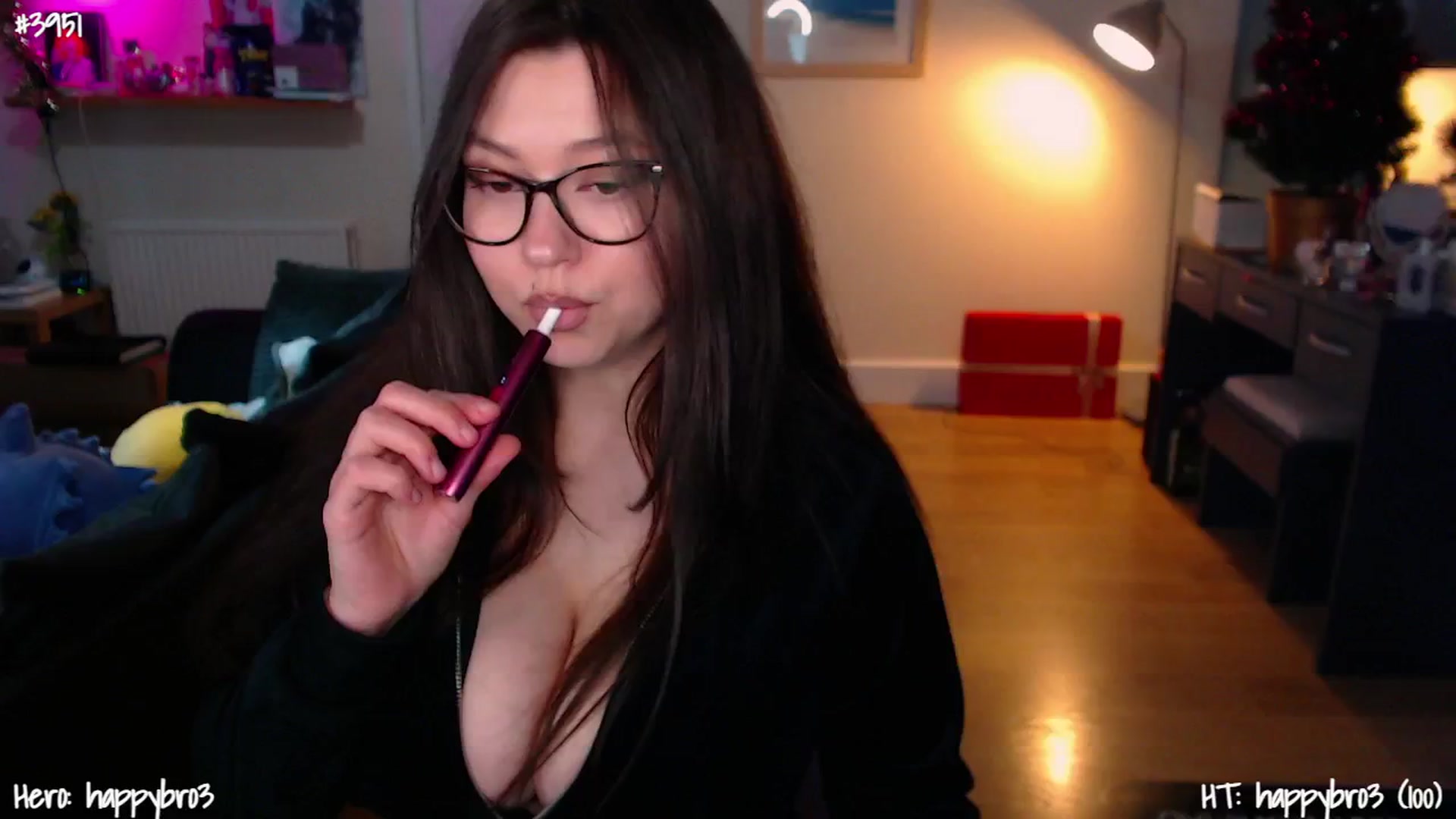 Gallery image thumbnail from AnnAngelx's myfreecams stream on, 01/03/2025, 23:03 image 17 of 20