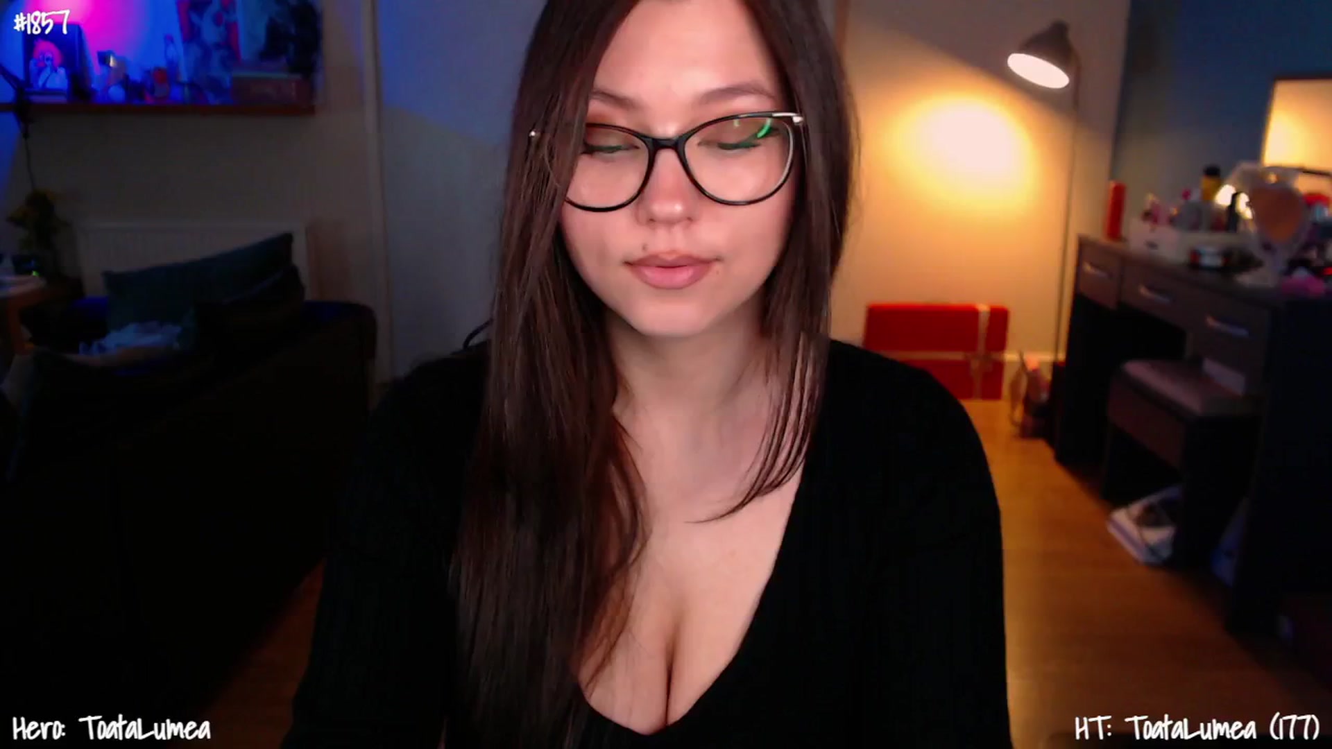 Gallery image thumbnail from AnnAngelx's myfreecams stream on, 02/08/2025, 18:10 image 7 of 20