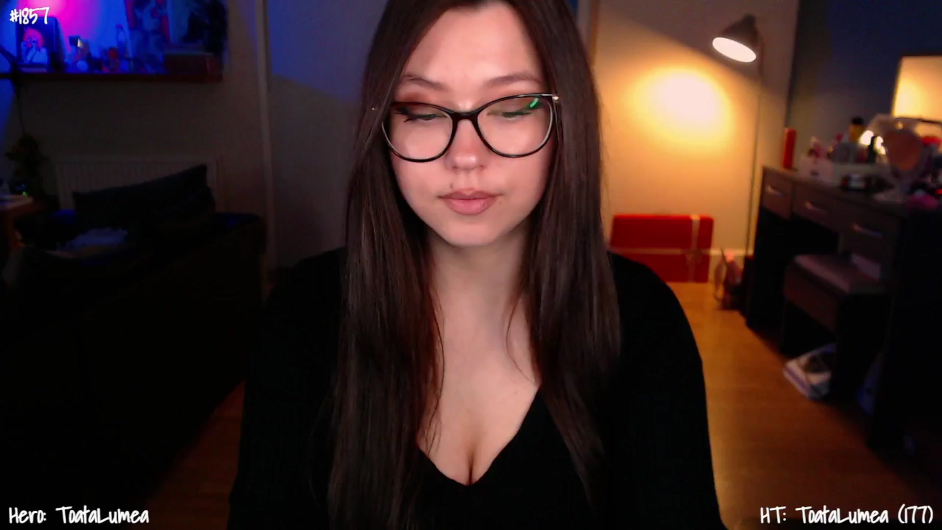 Gallery image thumbnail from AnnAngelx's myfreecams stream on, 02/08/2025, 18:10 image 11 of 20