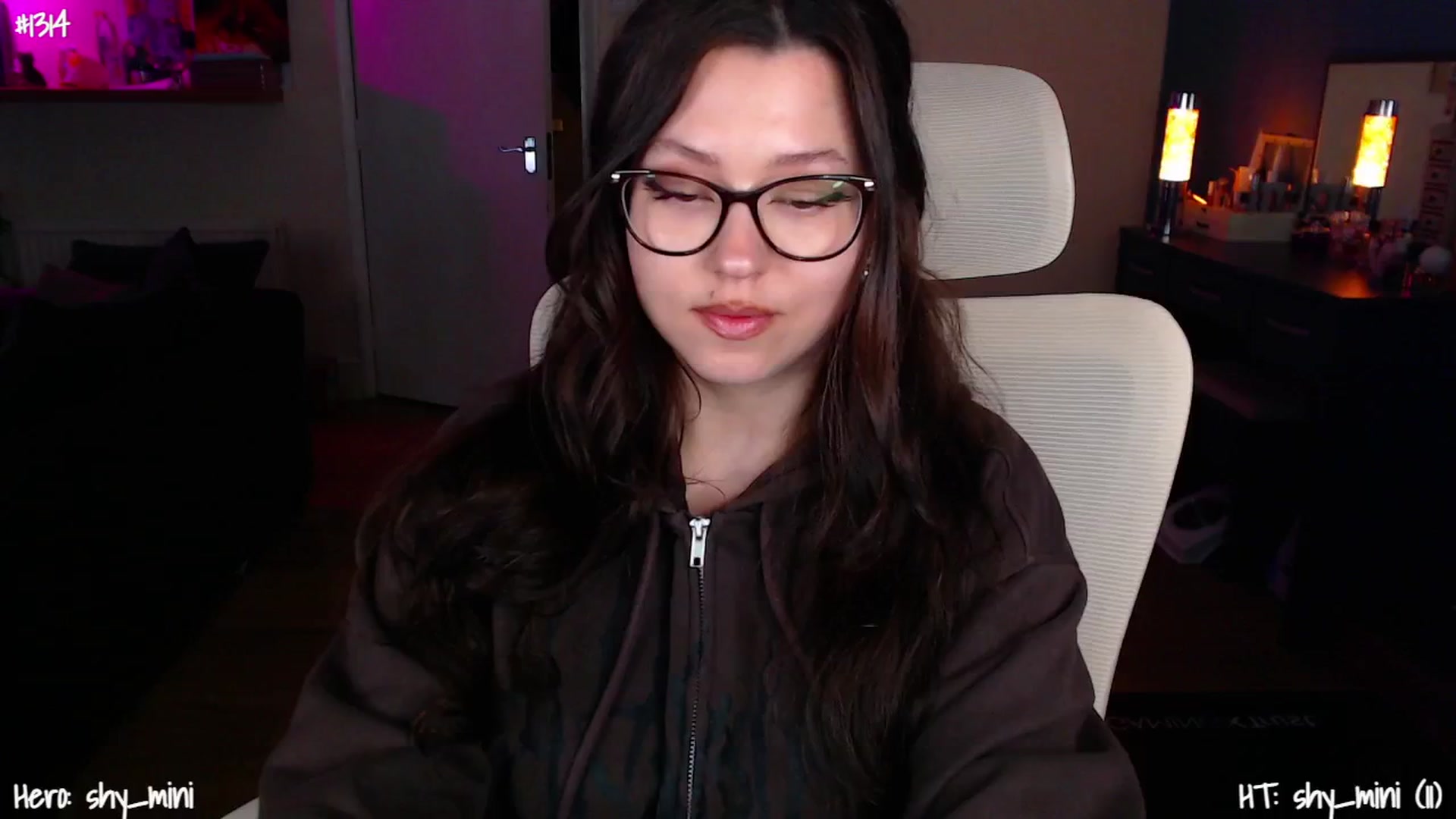 Gallery image thumbnail from AnnAngelx's myfreecams stream on, 03/15/2025, 23:10 image 20 of 20