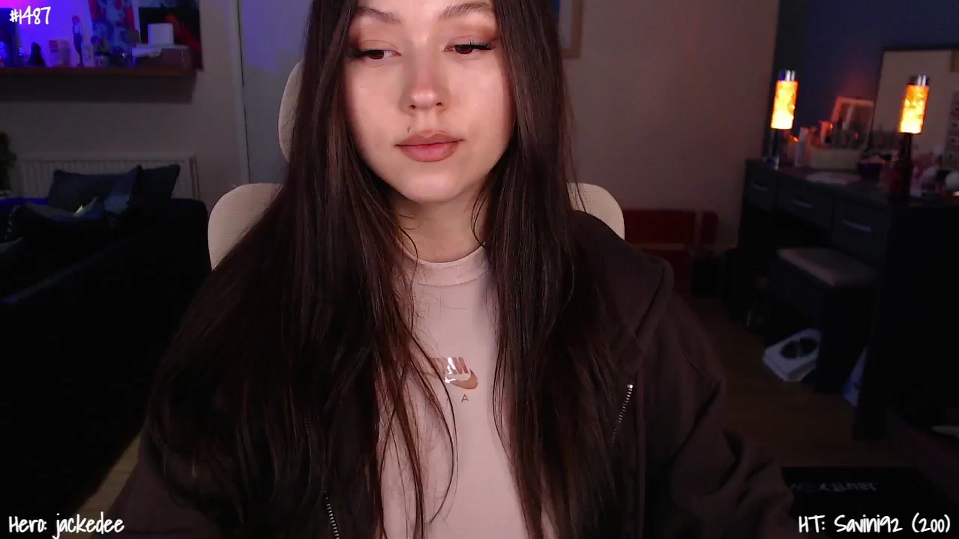 Gallery image thumbnail from AnnAngelx's myfreecams stream on, 03/18/2025, 18:38 image 18 of 20
