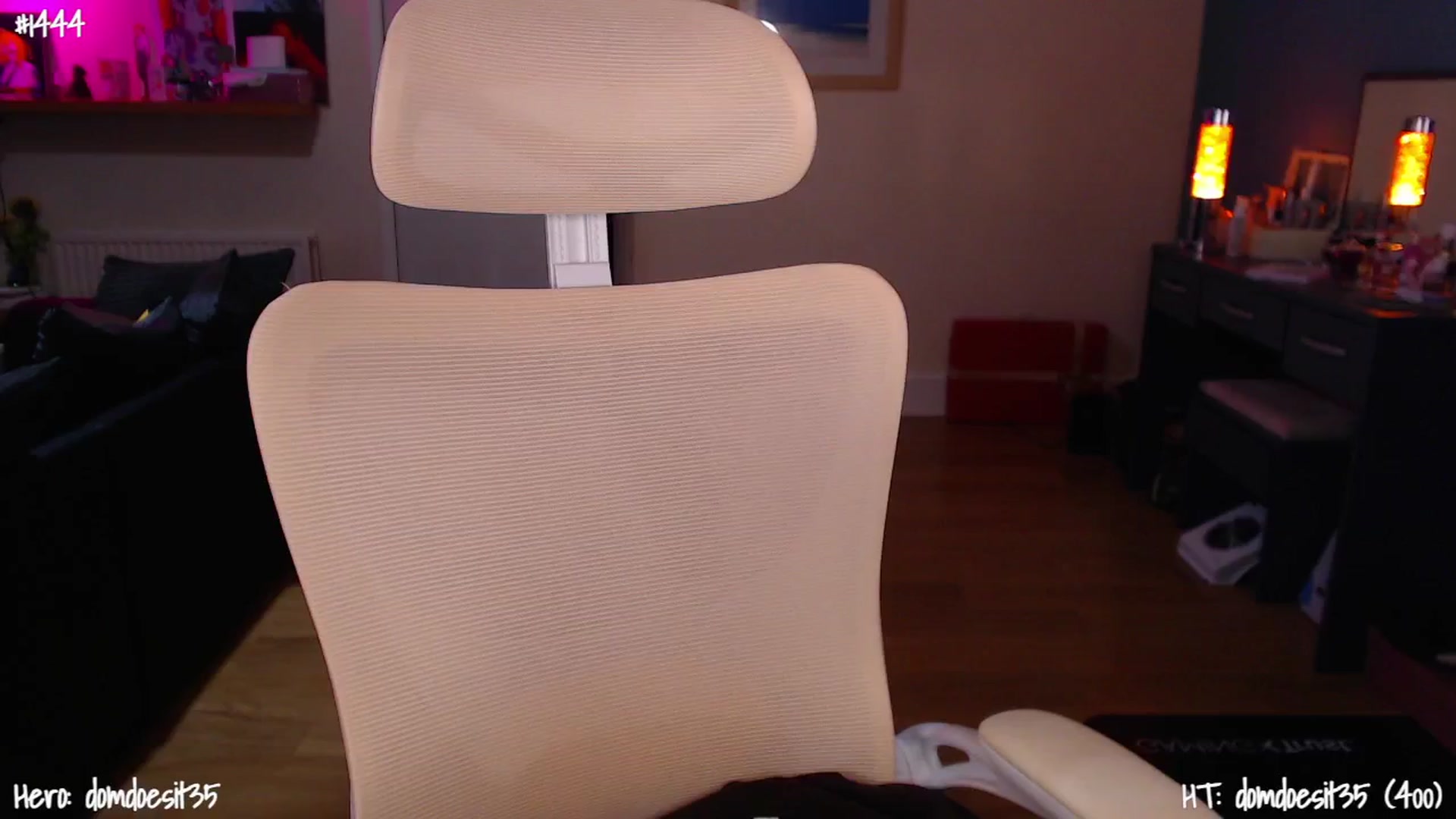 Gallery image thumbnail from AnnAngelx's myfreecams stream on, 03/18/2025, 20:36 image 11 of 20