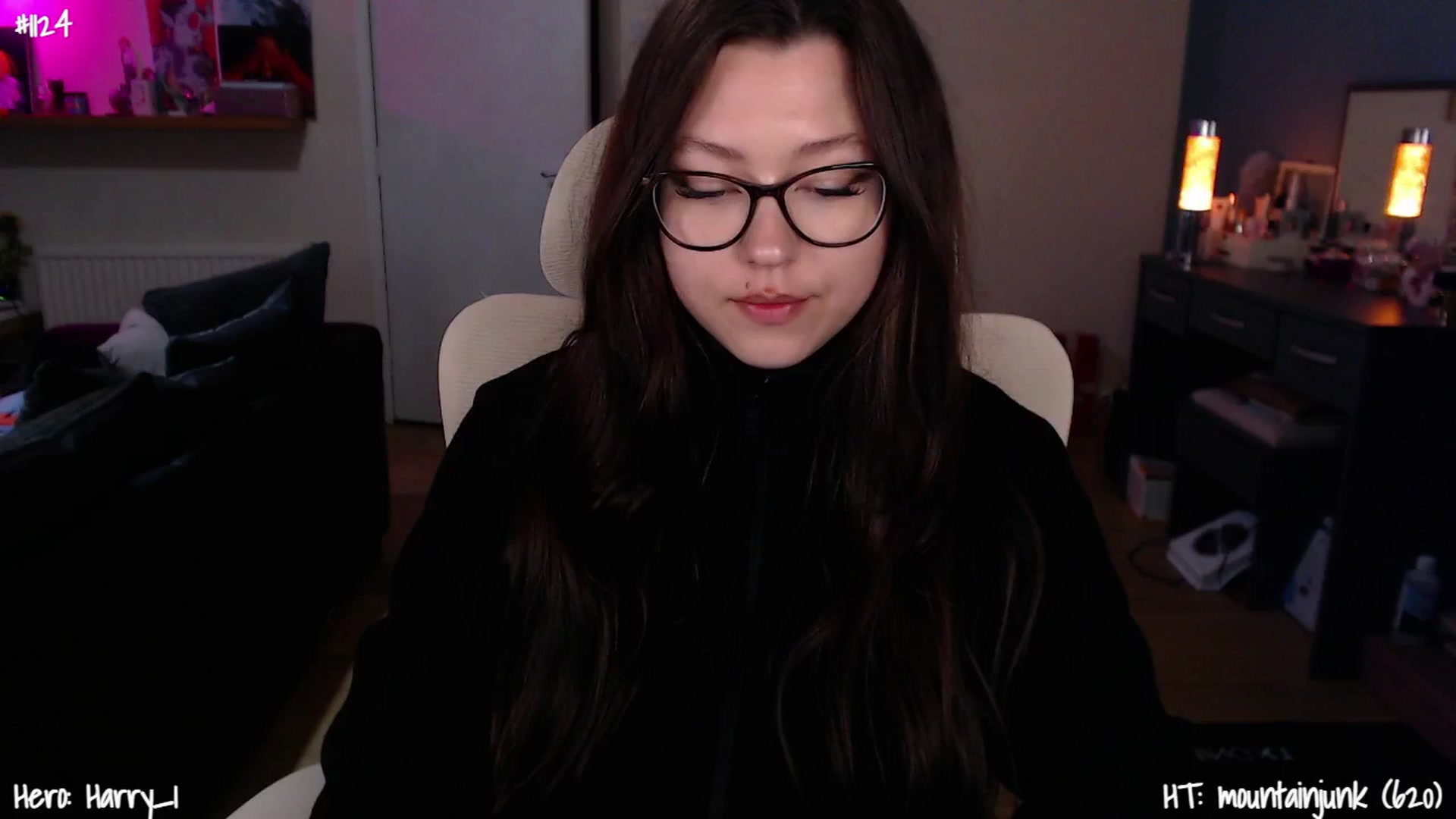 Gallery image thumbnail from AnnAngelx's myfreecams stream on, 03/27/2025, 23:06 image 17 of 20