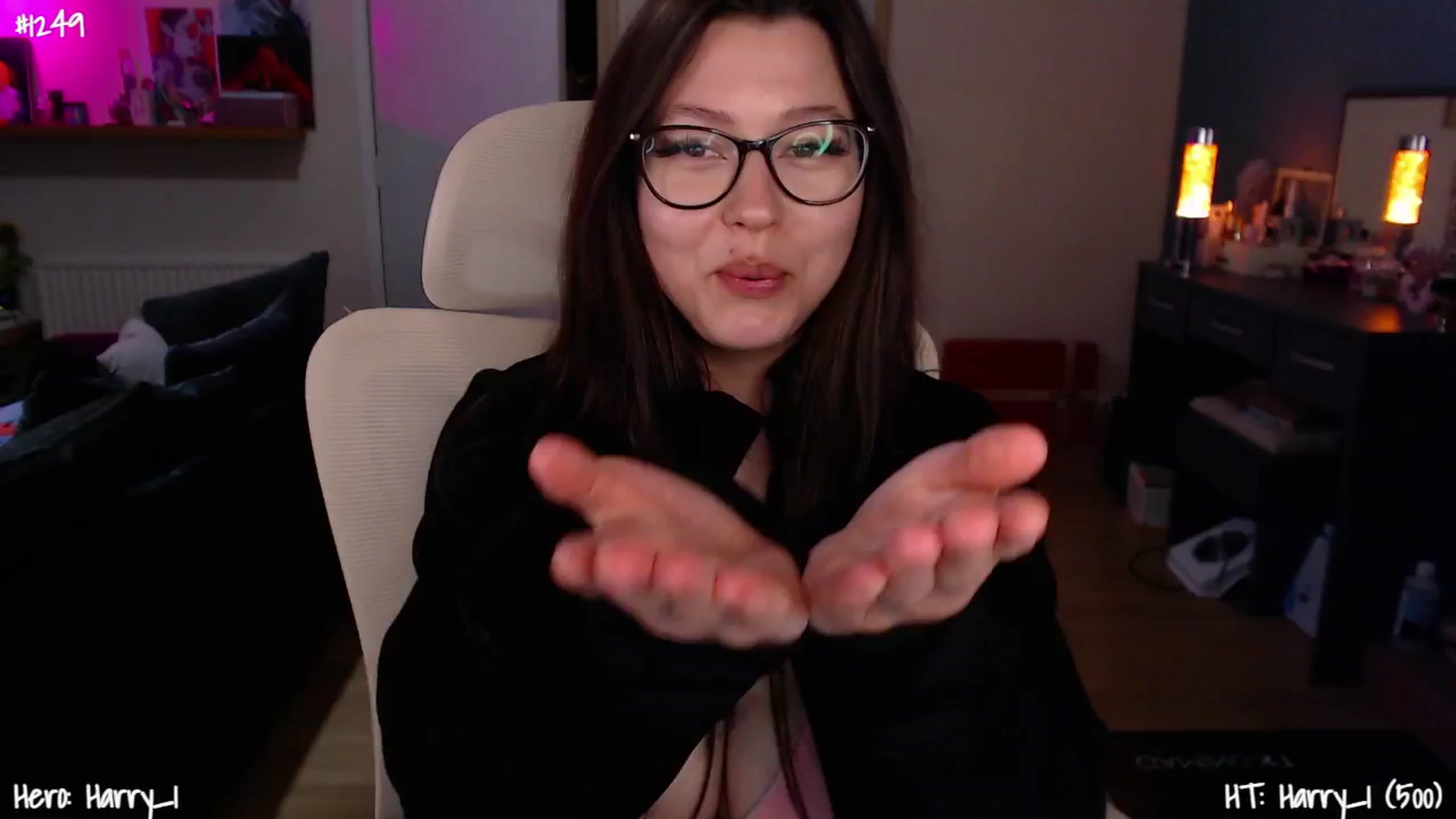 Gallery image thumbnail from AnnAngelx's myfreecams stream on, 03/27/2025, 23:06 image 4 of 20