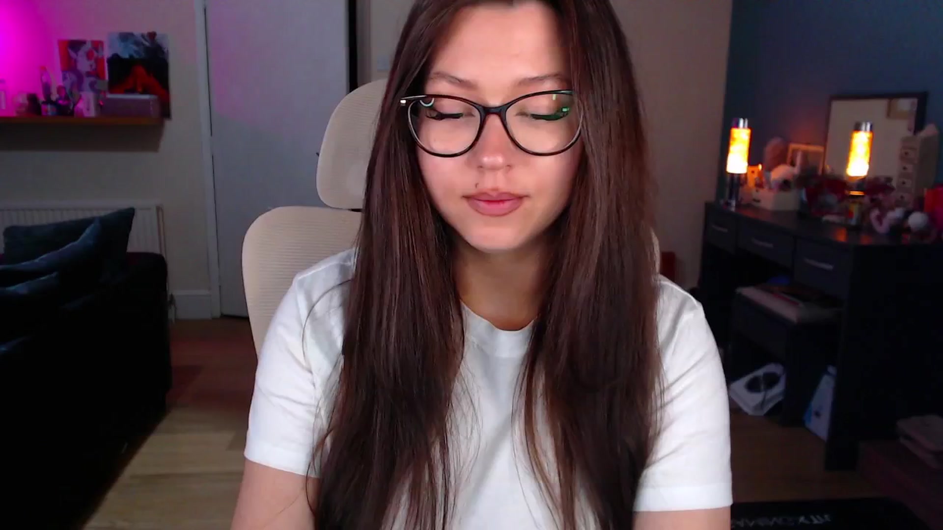 Gallery image thumbnail from AnnAngelx's myfreecams stream on, 03/31/2025, 20:01 image 11 of 20