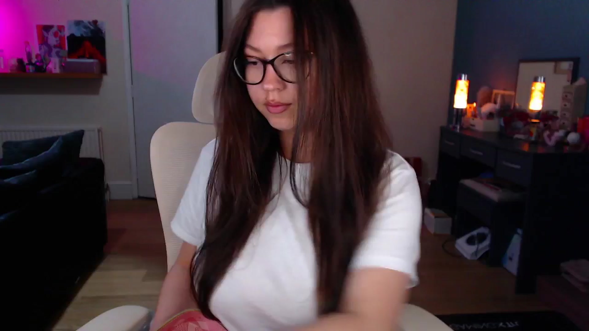 Gallery image thumbnail from AnnAngelx's myfreecams stream on, 03/31/2025, 20:01 image 1 of 20