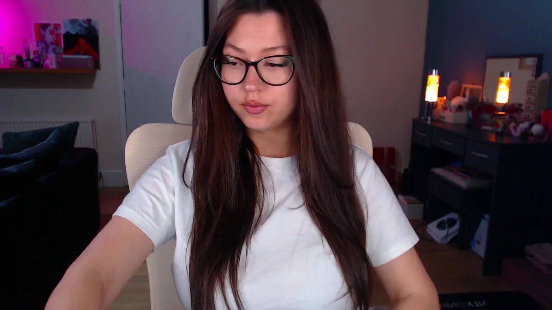 Gallery image thumbnail from AnnAngelx's myfreecams stream on, 03/31/2025, 20:01 image 2 of 20