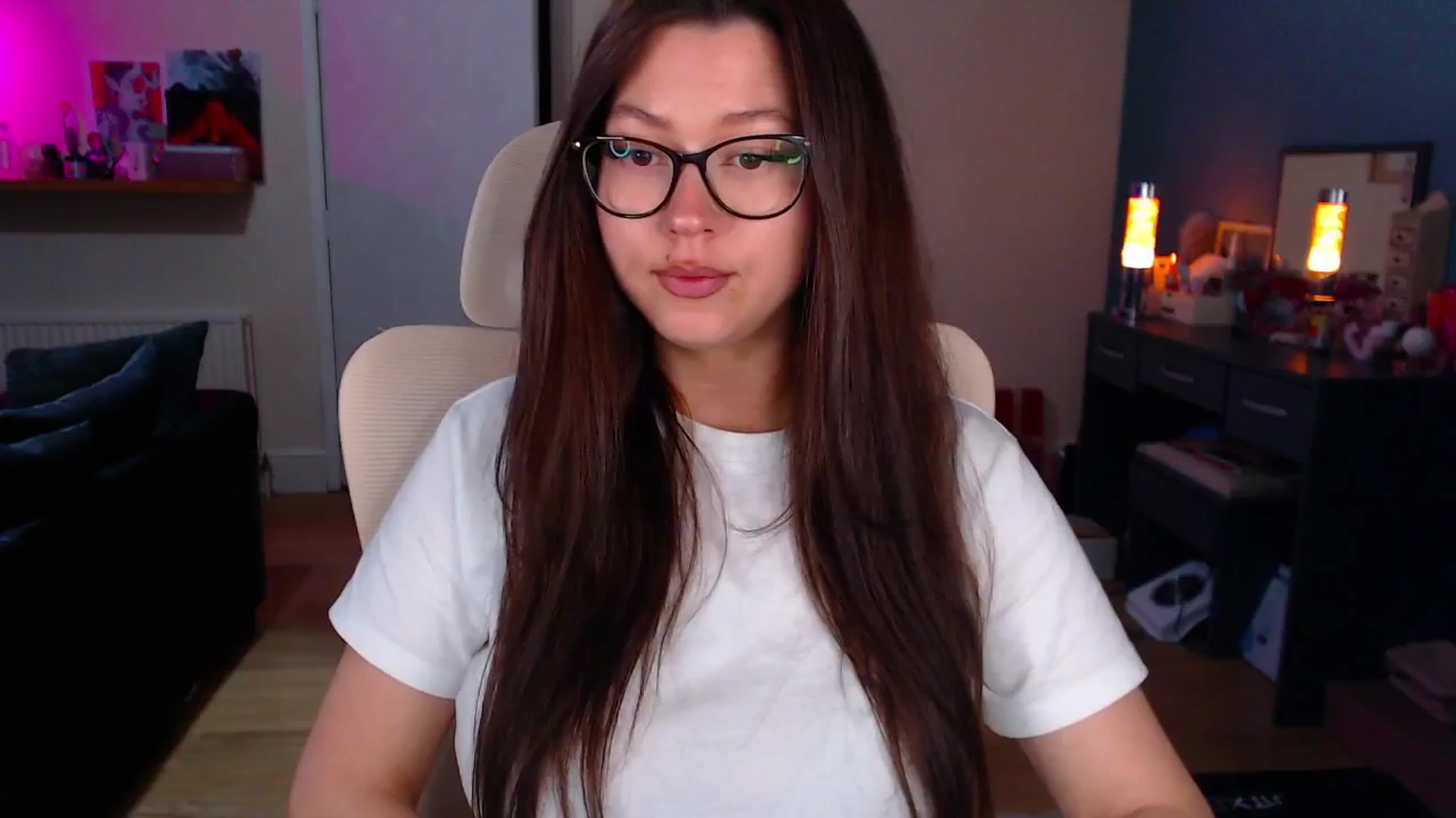 Gallery image thumbnail from AnnAngelx's myfreecams stream on, 03/31/2025, 20:01 image 3 of 20