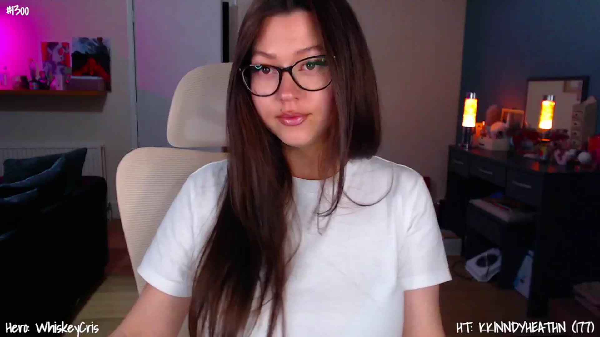 Gallery image thumbnail from AnnAngelx's myfreecams stream on, 03/31/2025, 21:13 image 16 of 20