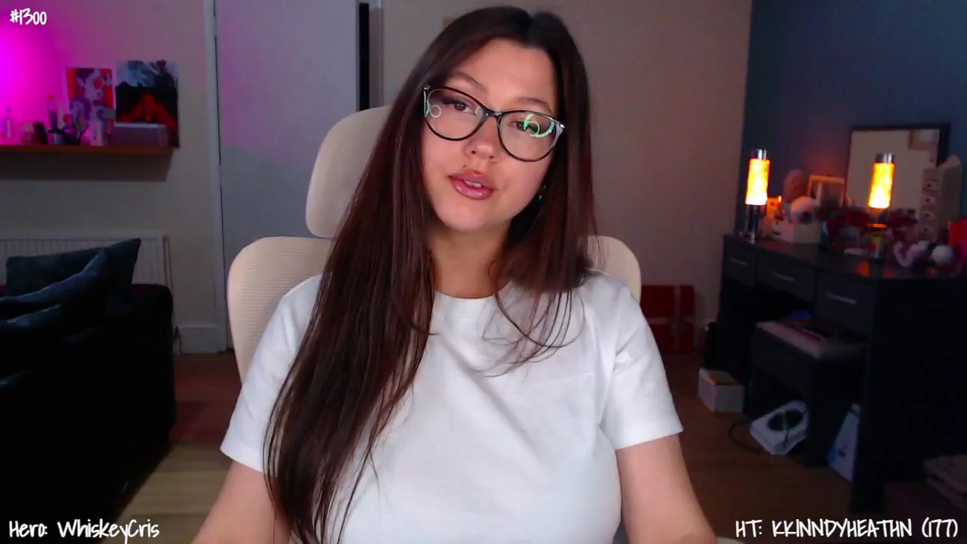 Gallery image thumbnail from AnnAngelx's myfreecams stream on, 03/31/2025, 21:13 image 17 of 20