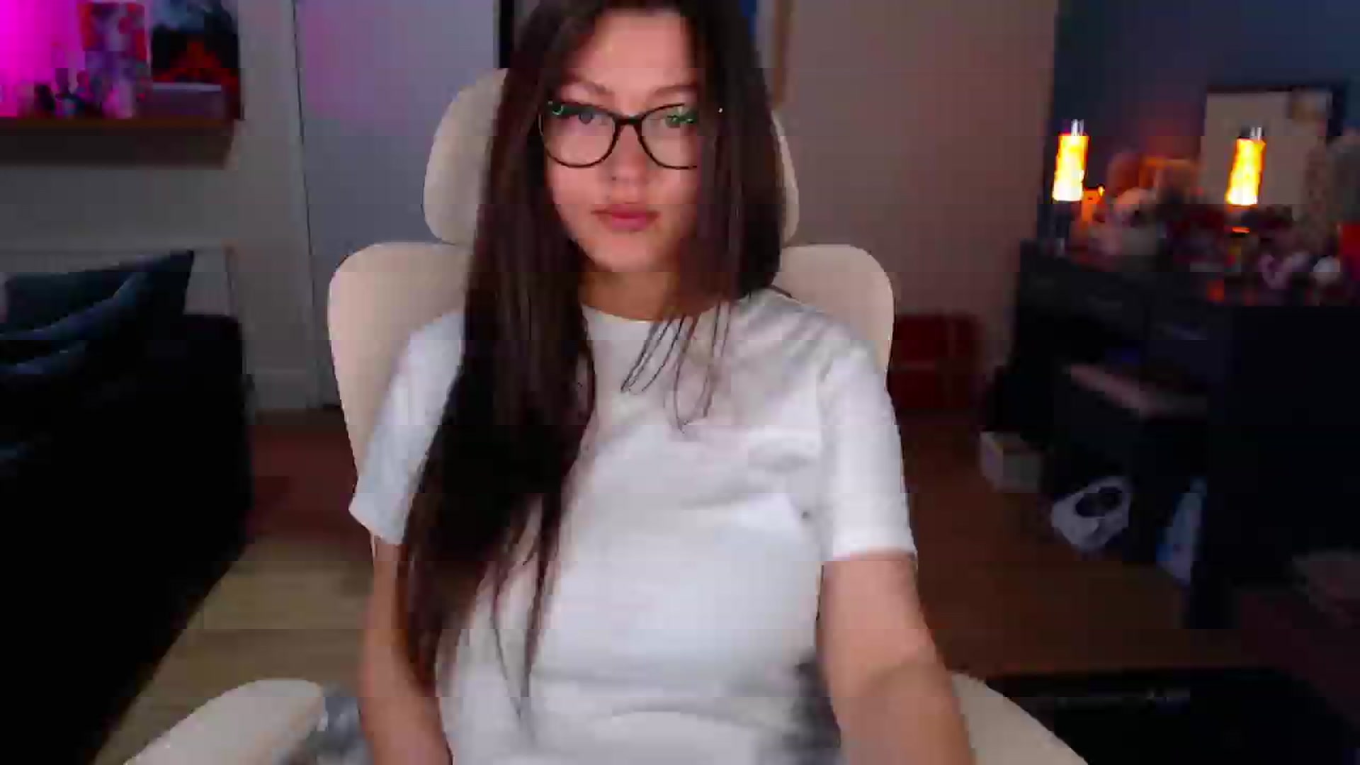 Gallery image thumbnail from AnnAngelx's myfreecams stream on, 03/31/2025, 21:13 image 10 of 20