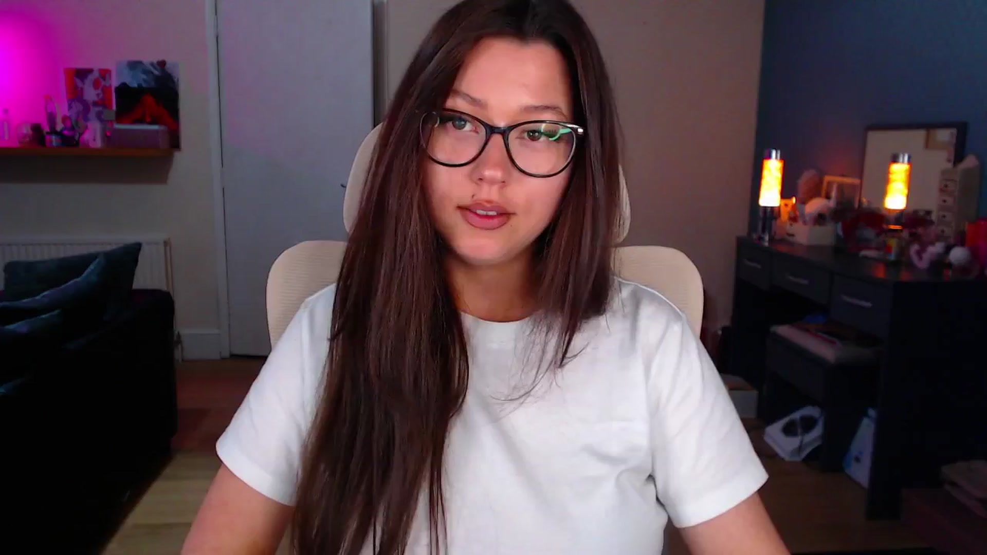Gallery image thumbnail from AnnAngelx's myfreecams stream on, 03/31/2025, 21:13 image 8 of 20