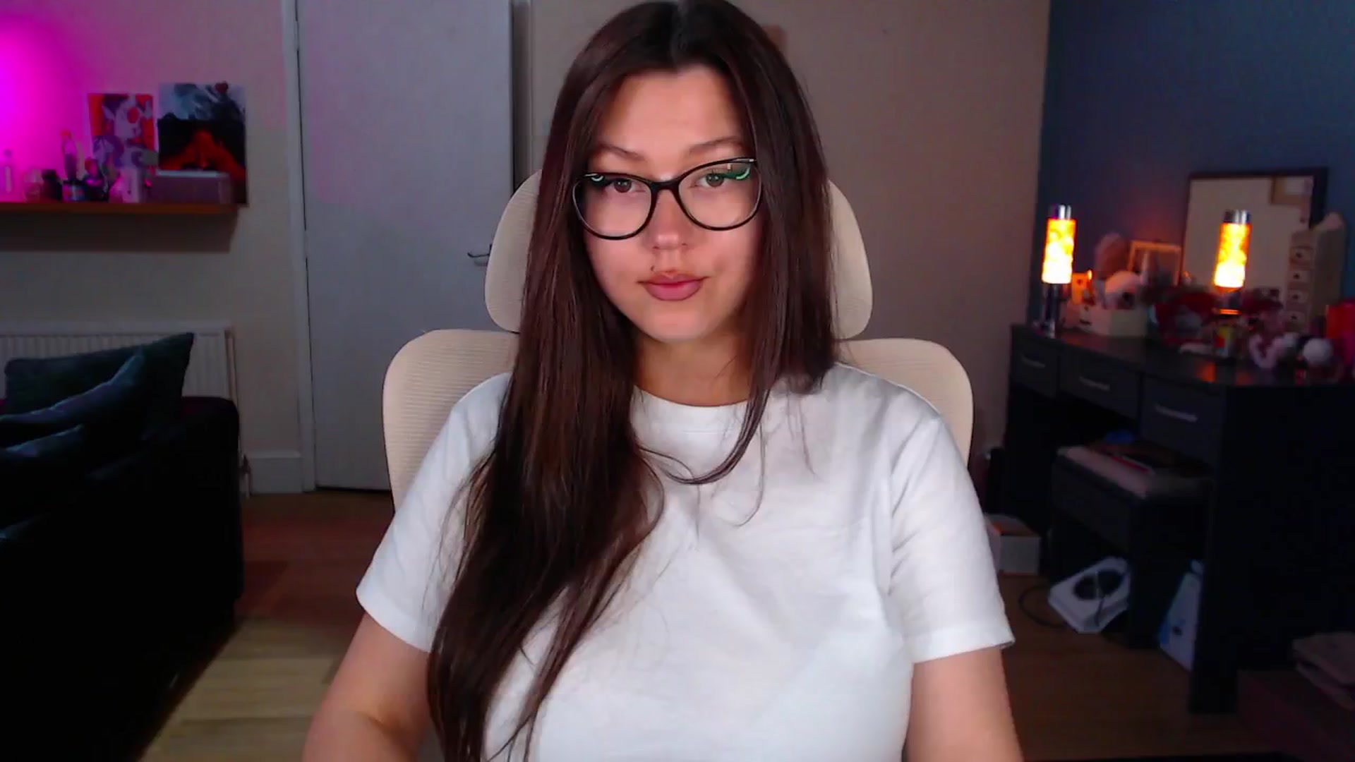 Gallery image thumbnail from AnnAngelx's myfreecams stream on, 03/31/2025, 21:13 image 5 of 20