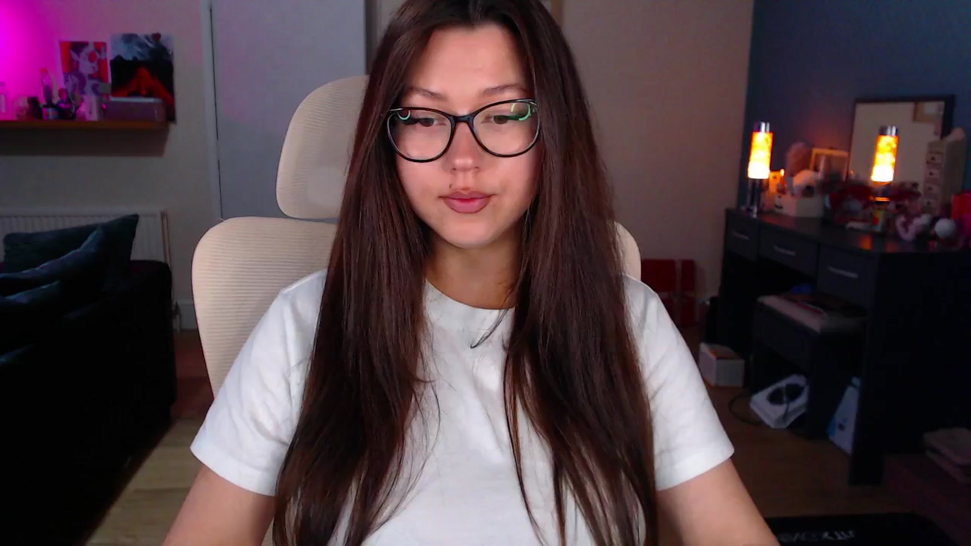 Gallery image thumbnail from AnnAngelx's myfreecams stream on, 03/31/2025, 21:13 image 3 of 20