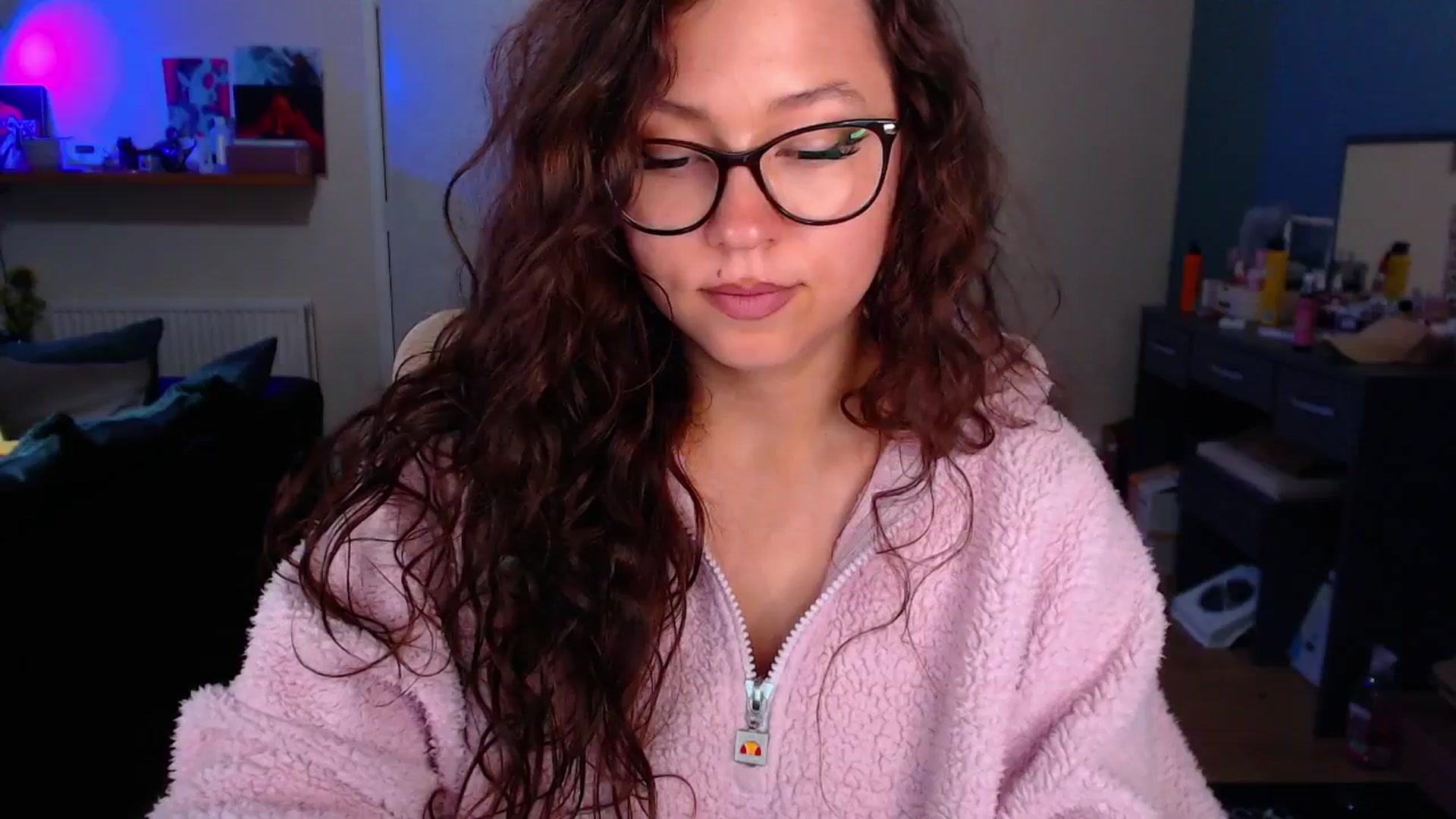 Gallery image thumbnail from AnnAngelx's myfreecams stream on, 04/05/2025, 21:09 image 7 of 20