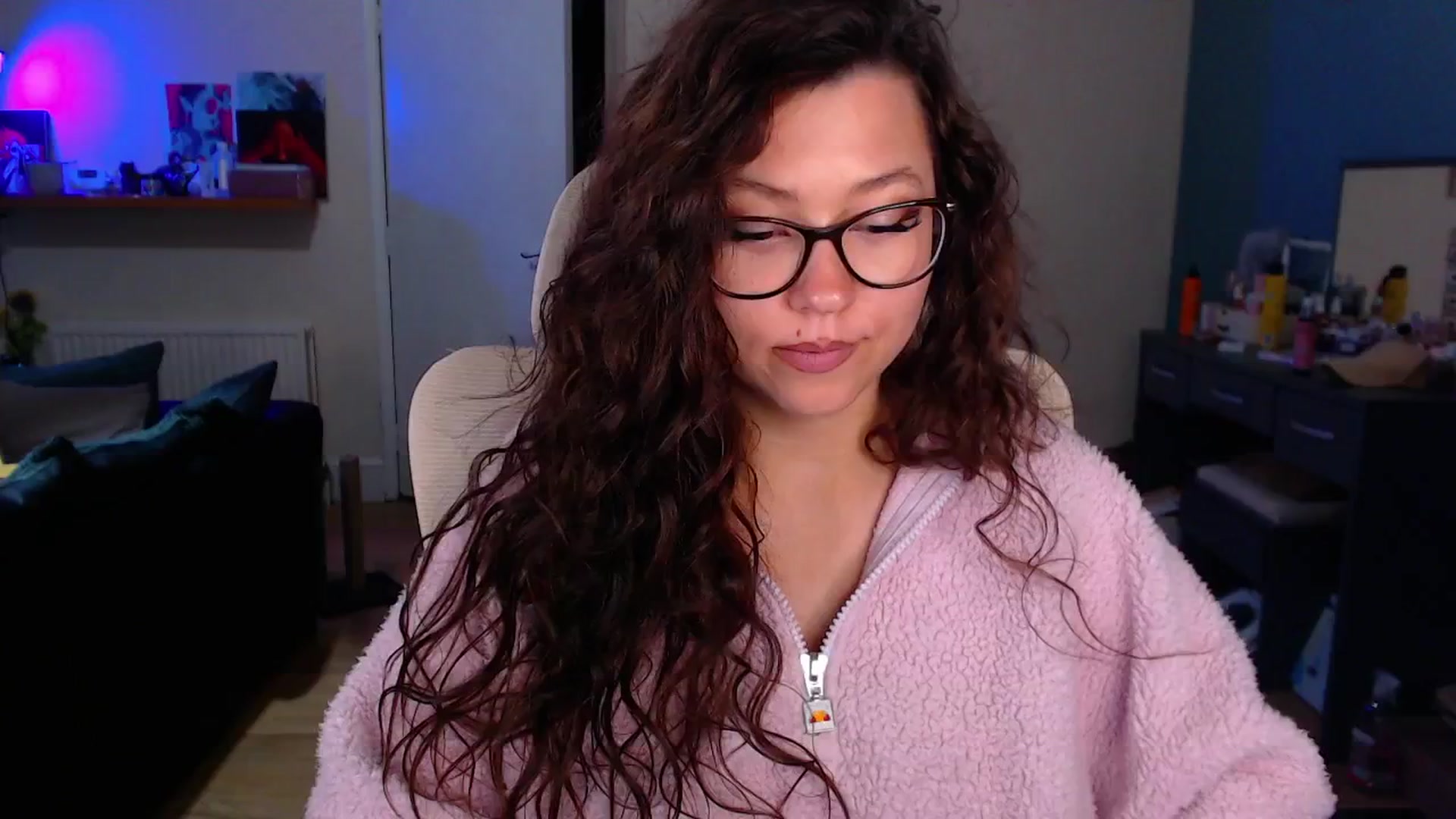 Gallery image thumbnail from AnnAngelx's myfreecams stream on, 04/05/2025, 21:09 image 17 of 20