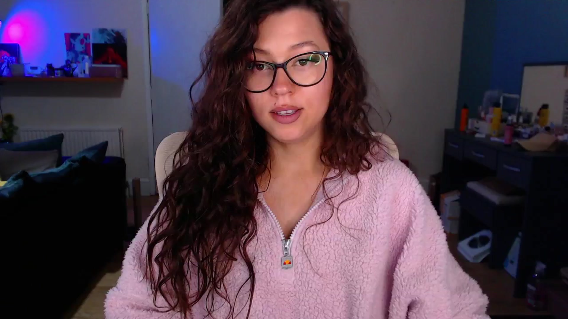 Gallery image thumbnail from AnnAngelx's myfreecams stream on, 04/05/2025, 21:09 image 12 of 20
