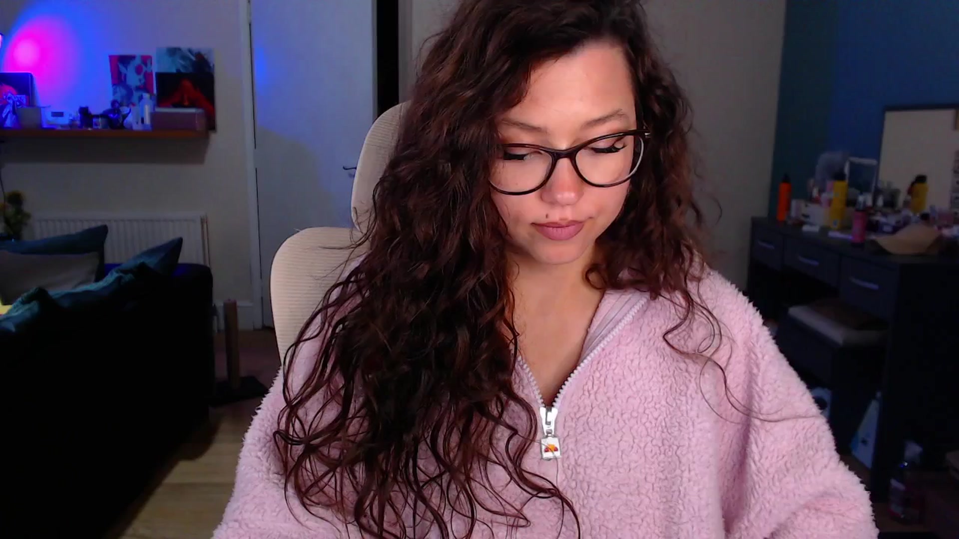 Gallery image thumbnail from AnnAngelx's myfreecams stream on, 04/05/2025, 21:09 image 16 of 20