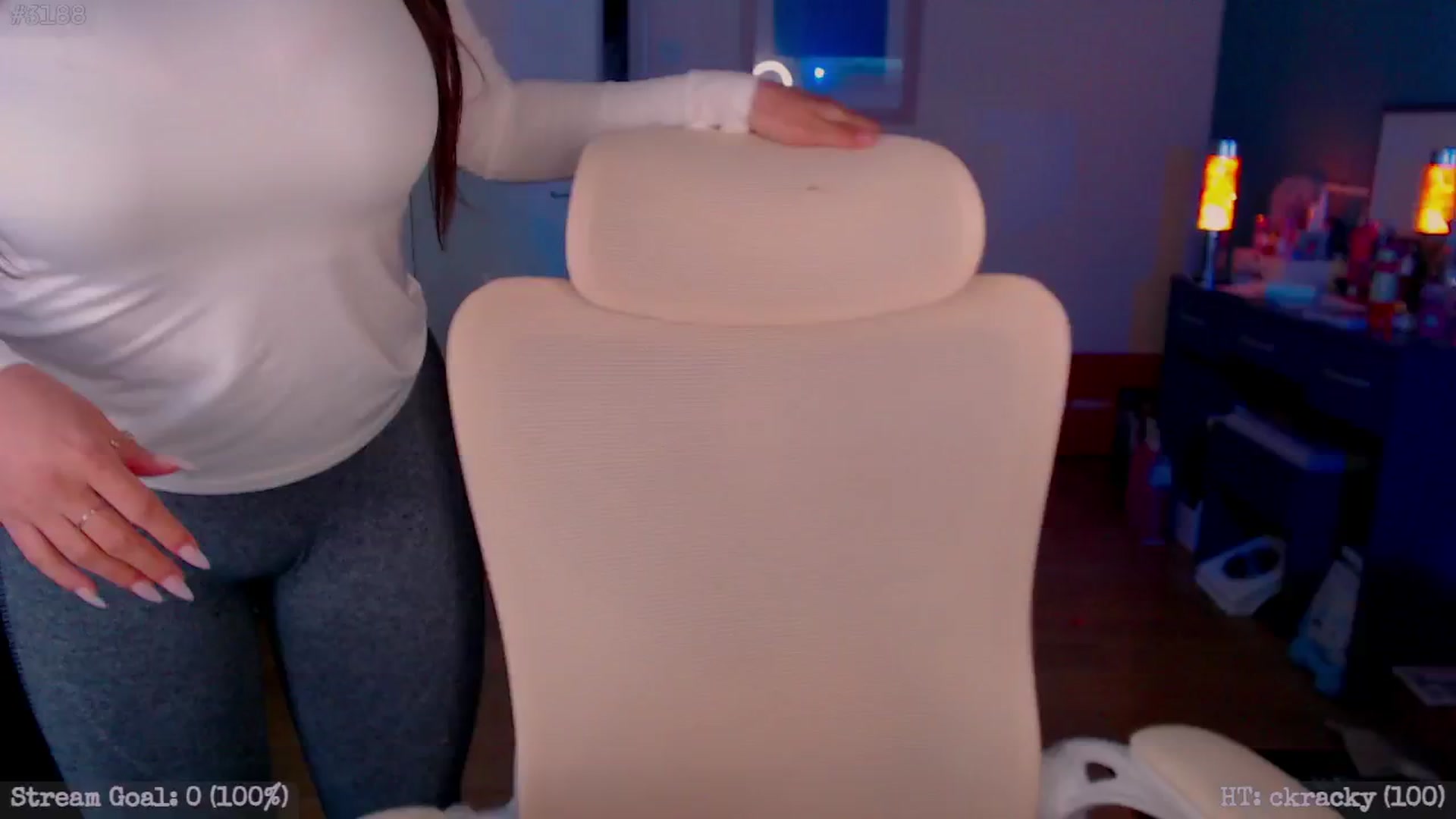 Gallery image thumbnail from AnnAngelx's myfreecams stream on, 04/30/2025, 15:15 image 9 of 20